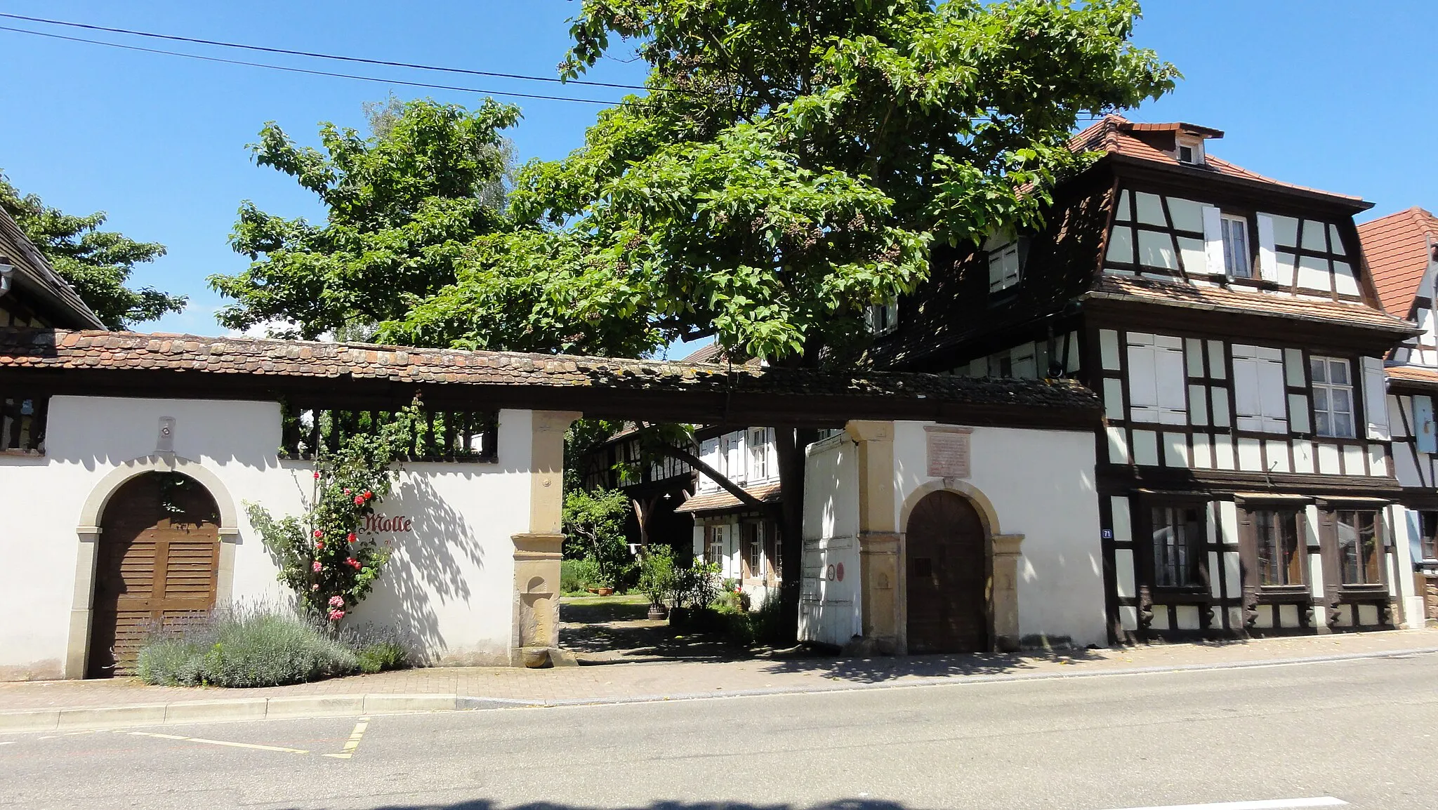 Photo showing: This building is indexed in the base Mérimée, a database of architectural heritage maintained by the French Ministry of Culture, under the reference IA67007248 .