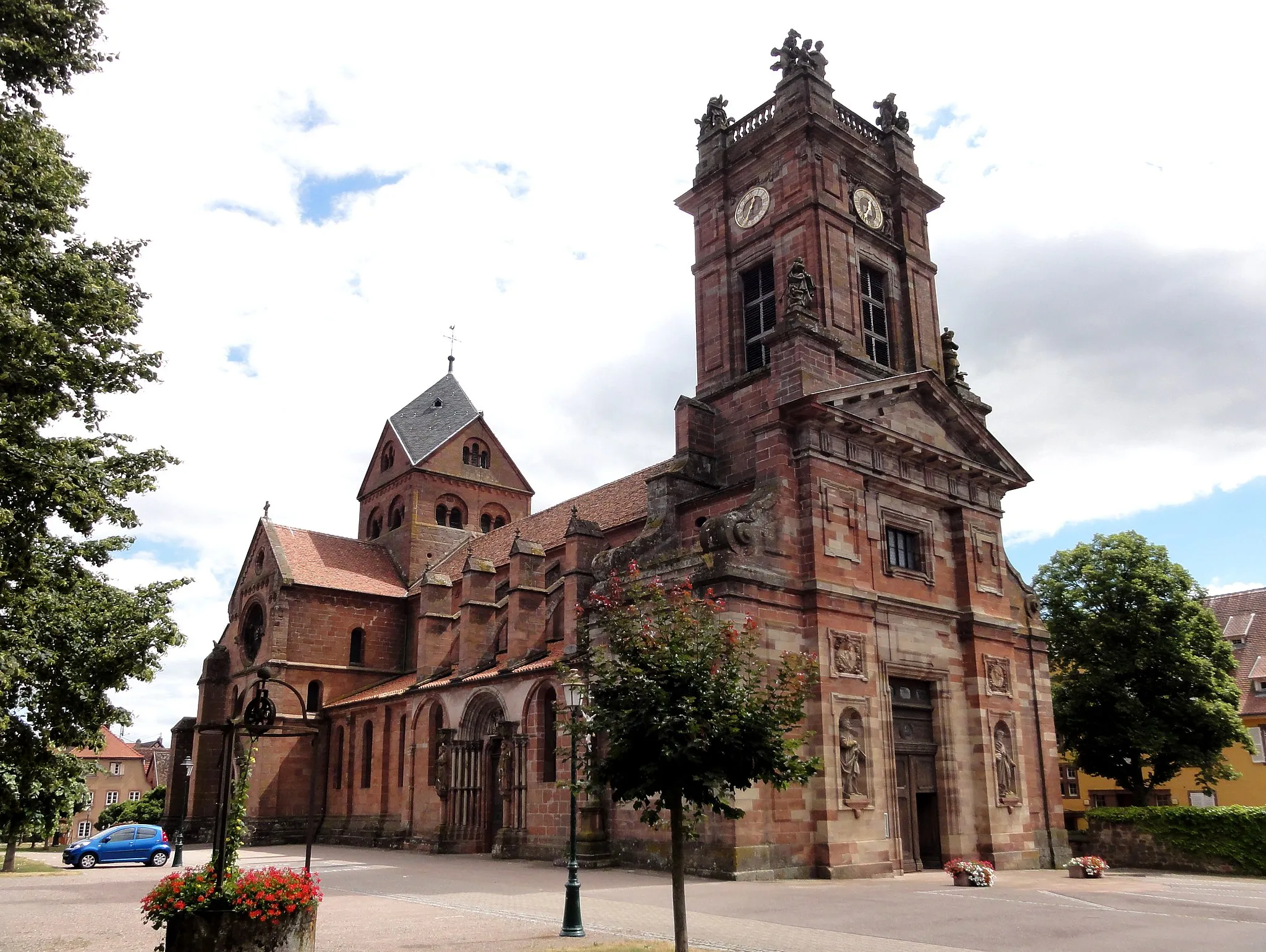 Photo showing: Alsace, Bas-Rhin, Neuwiller-lès-Saverne, Église abbatiale Saints-Pierre et Paul (PA00084820, IA67009917.