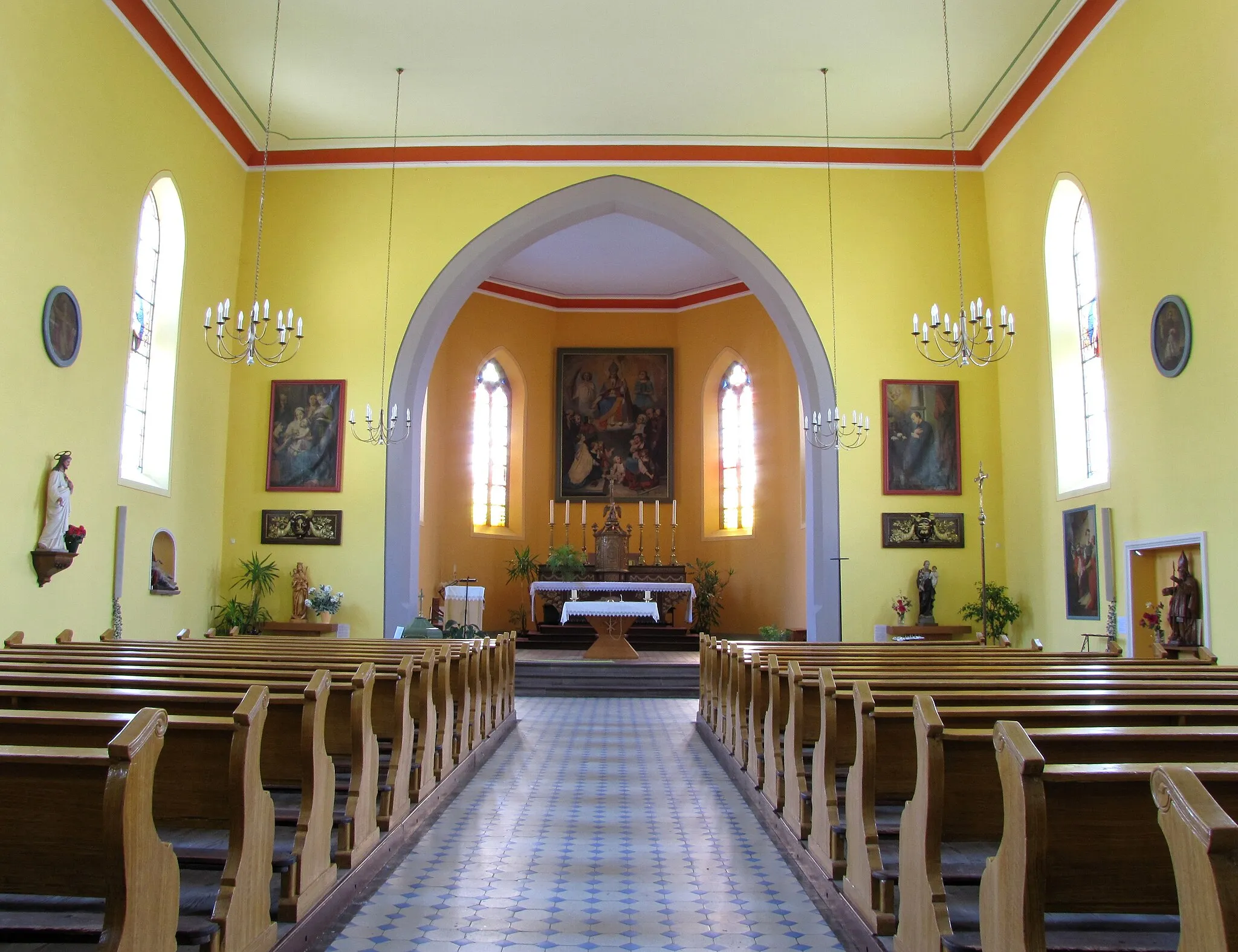 Photo showing: Alsace, Bas-Rhin, Reinhardsmunster, Église Saint-Léger (IA67007616): Vue intérieure de la nef vers le chœur.