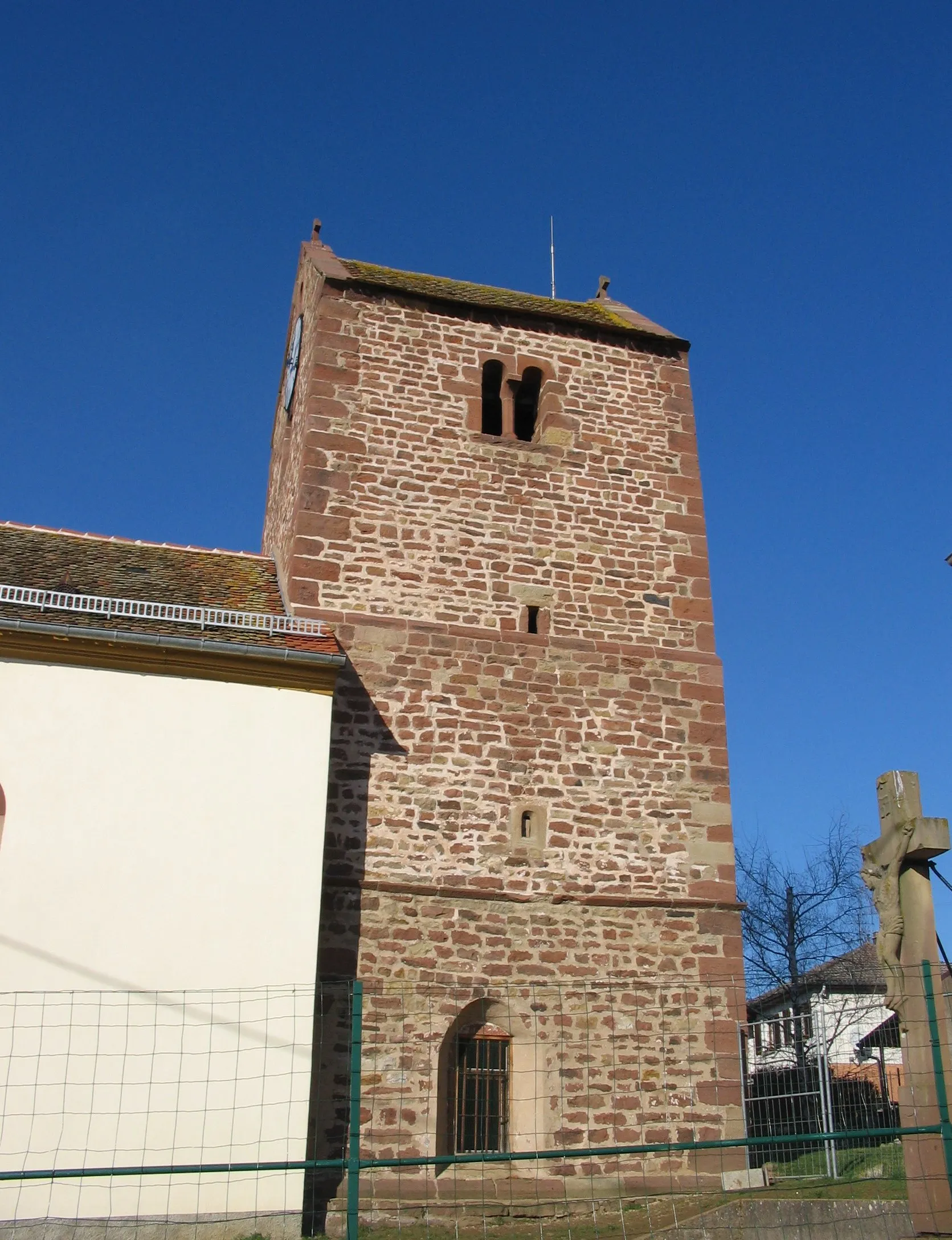 Photo showing: Église Saint Maurice à Salenthal. Tour choeur probablement du XIIIe siècle