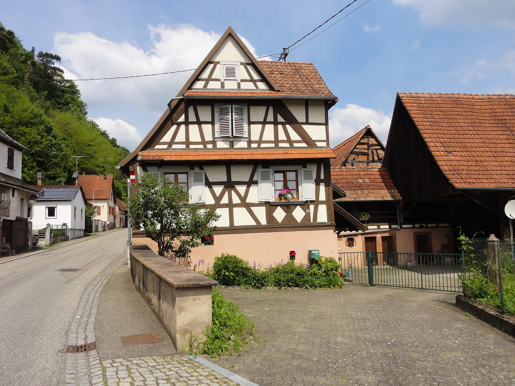 Photo showing: This building is indexed in the base Mérimée, a database of architectural heritage maintained by the French Ministry of Culture, under the reference IA67005353 .