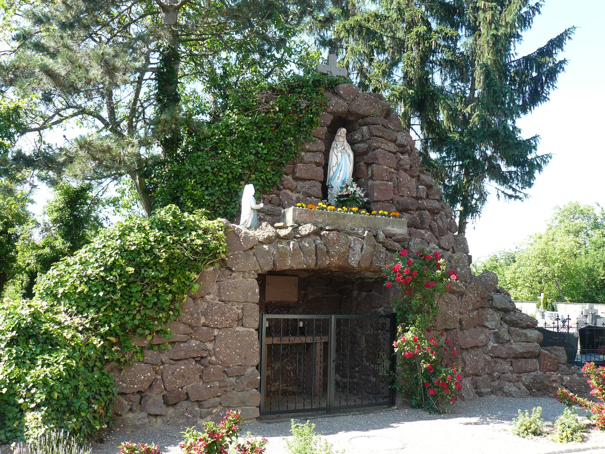 Photo showing: Grotte de Notre Dame de Lourdes