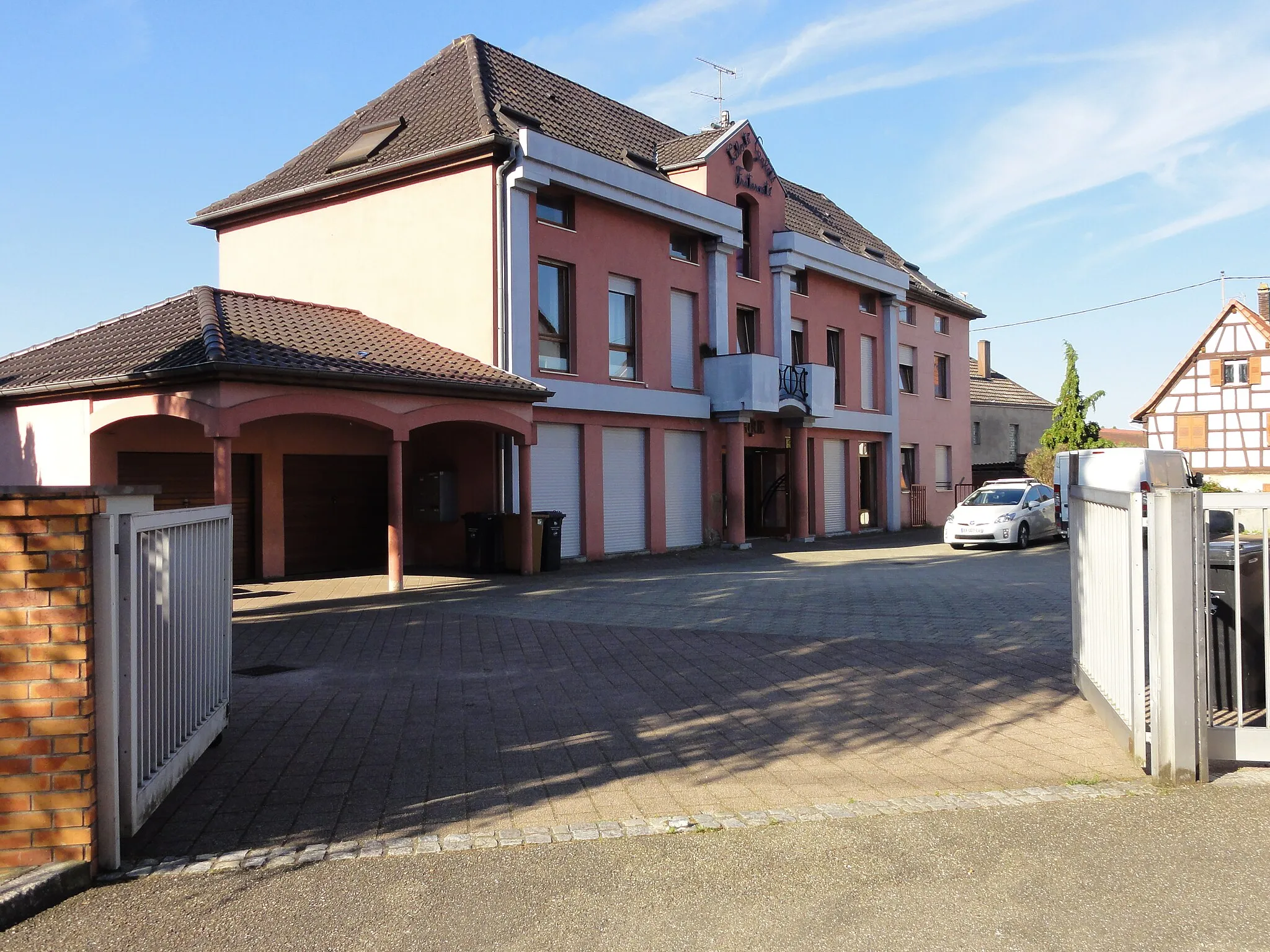 Photo showing: Alsace, Bas-Rhin, Wilwisheim, Mairie (XXe).