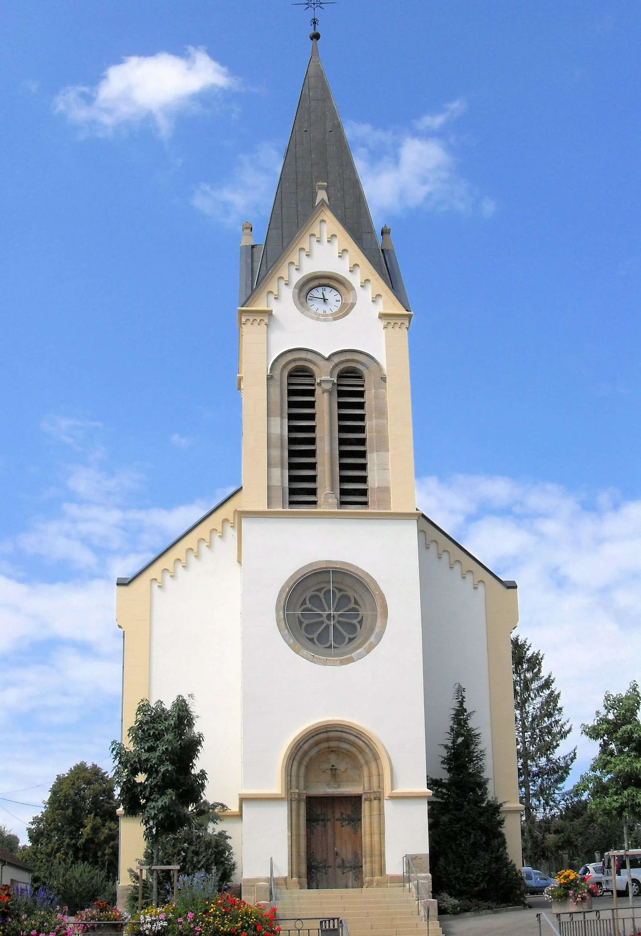 Photo showing: L'église Saint-Valentin d'Attenschwiller, côté est