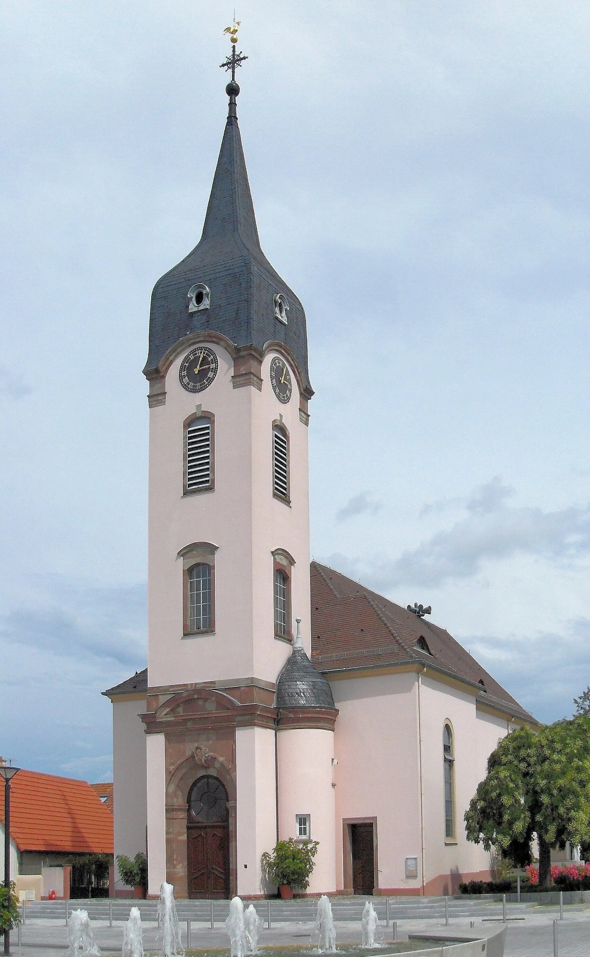Photo showing: L'église Saint-Michel á Bantzenheim, côté ouest