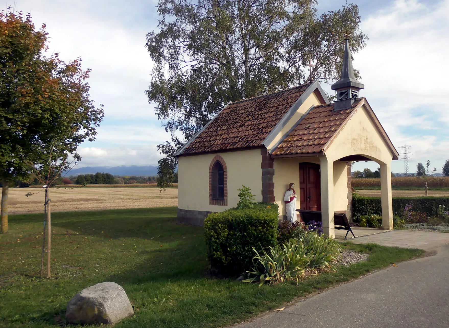 Photo showing: La chapelle Notre-Dame-des-Champs de Bantzenheim, côté nord-ouest