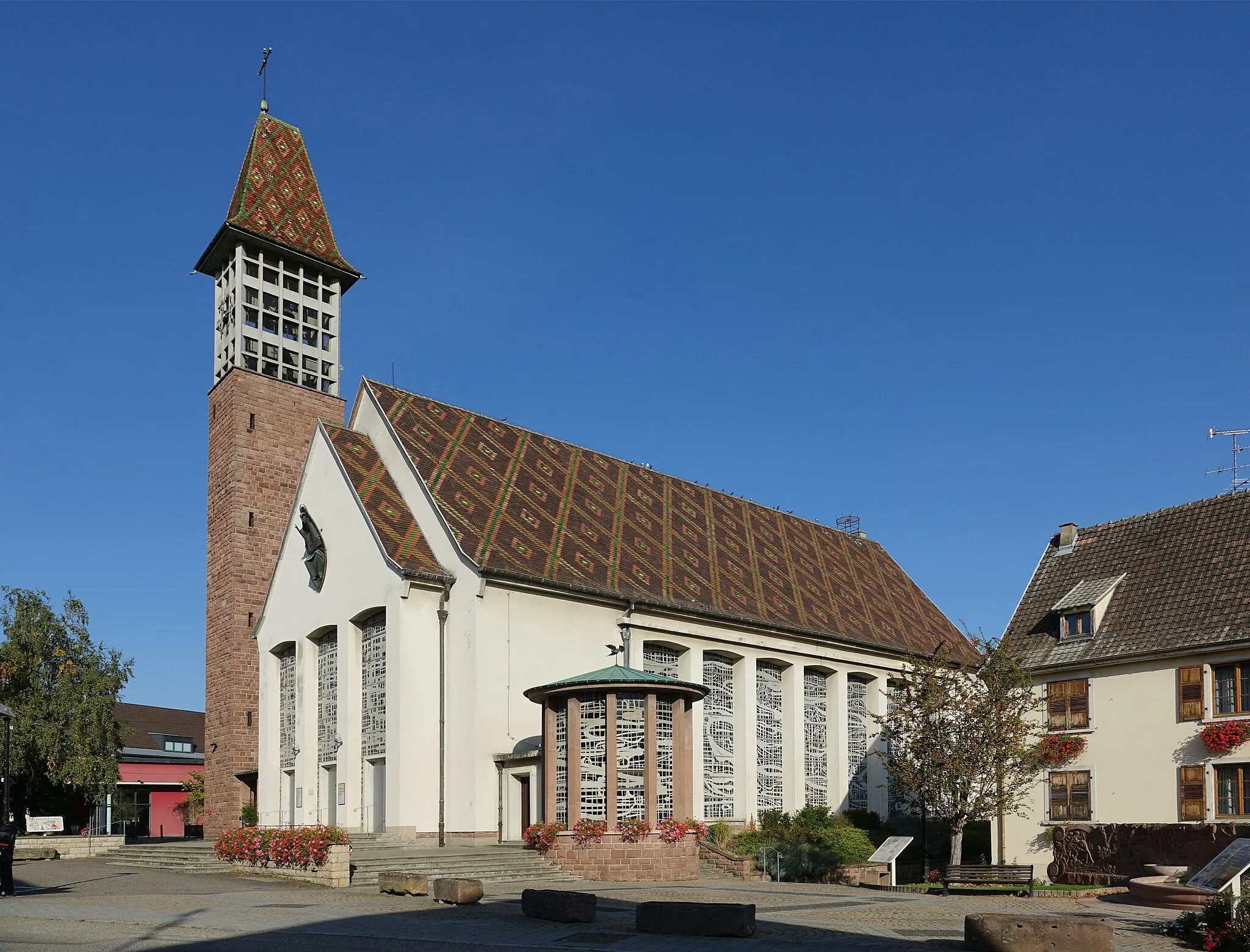 Photo showing: Church of Saints Peter and Paul in Bennwihr (Haut-Rhin, France).