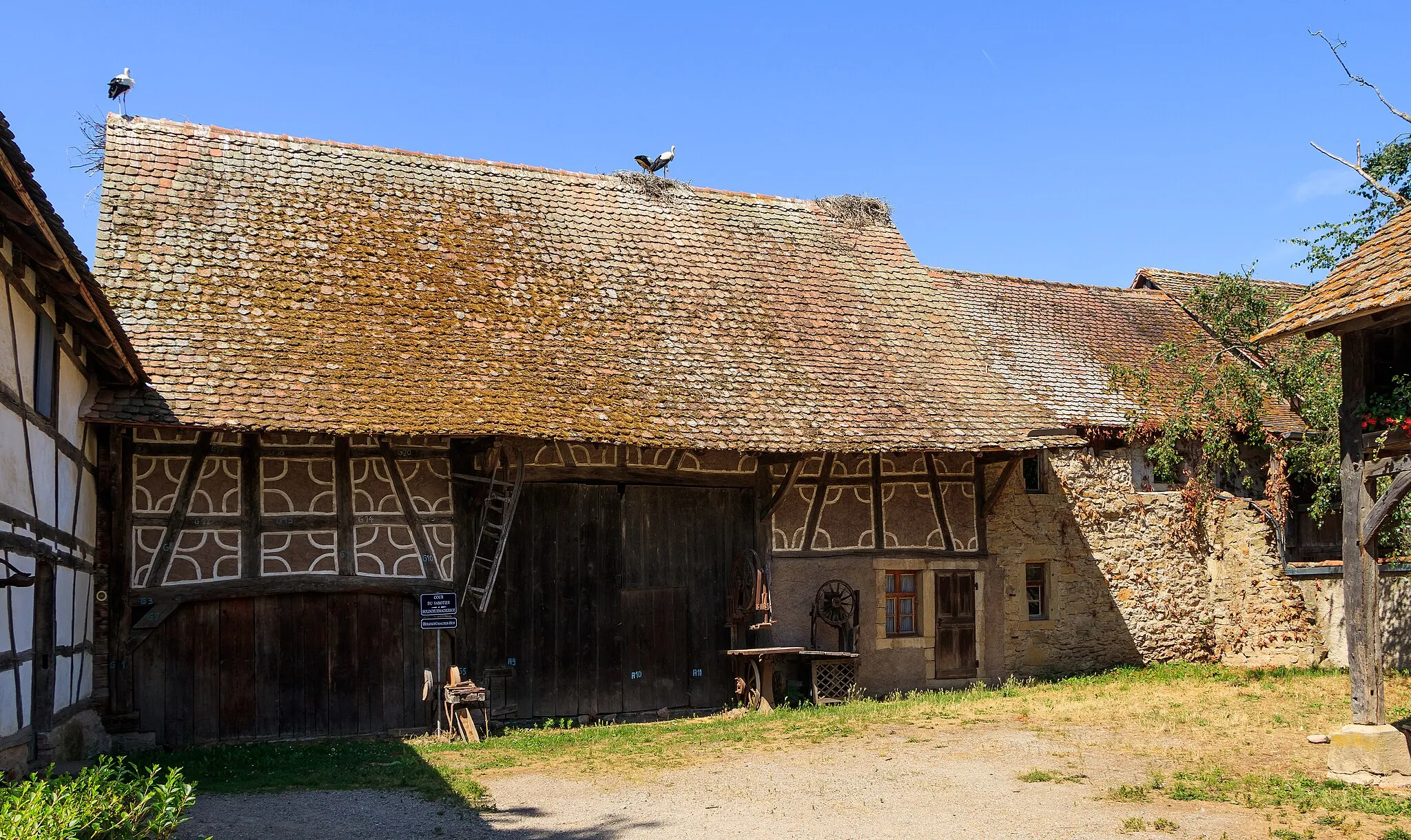 Photo showing: Half-timbered house from Bisel (Building No. 25), Écomusée d’Alsace, Ungersheim, Haut-Rhin, France.