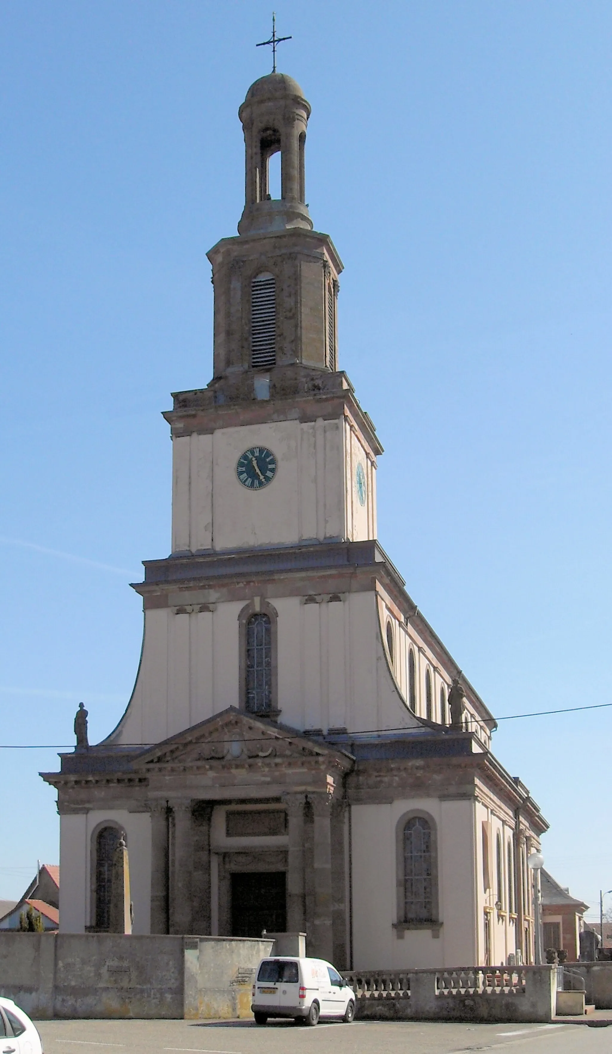 Photo showing: L'église Saints-Pierre-et-Paul à Burnhaupt-le-Bas, côté ouest