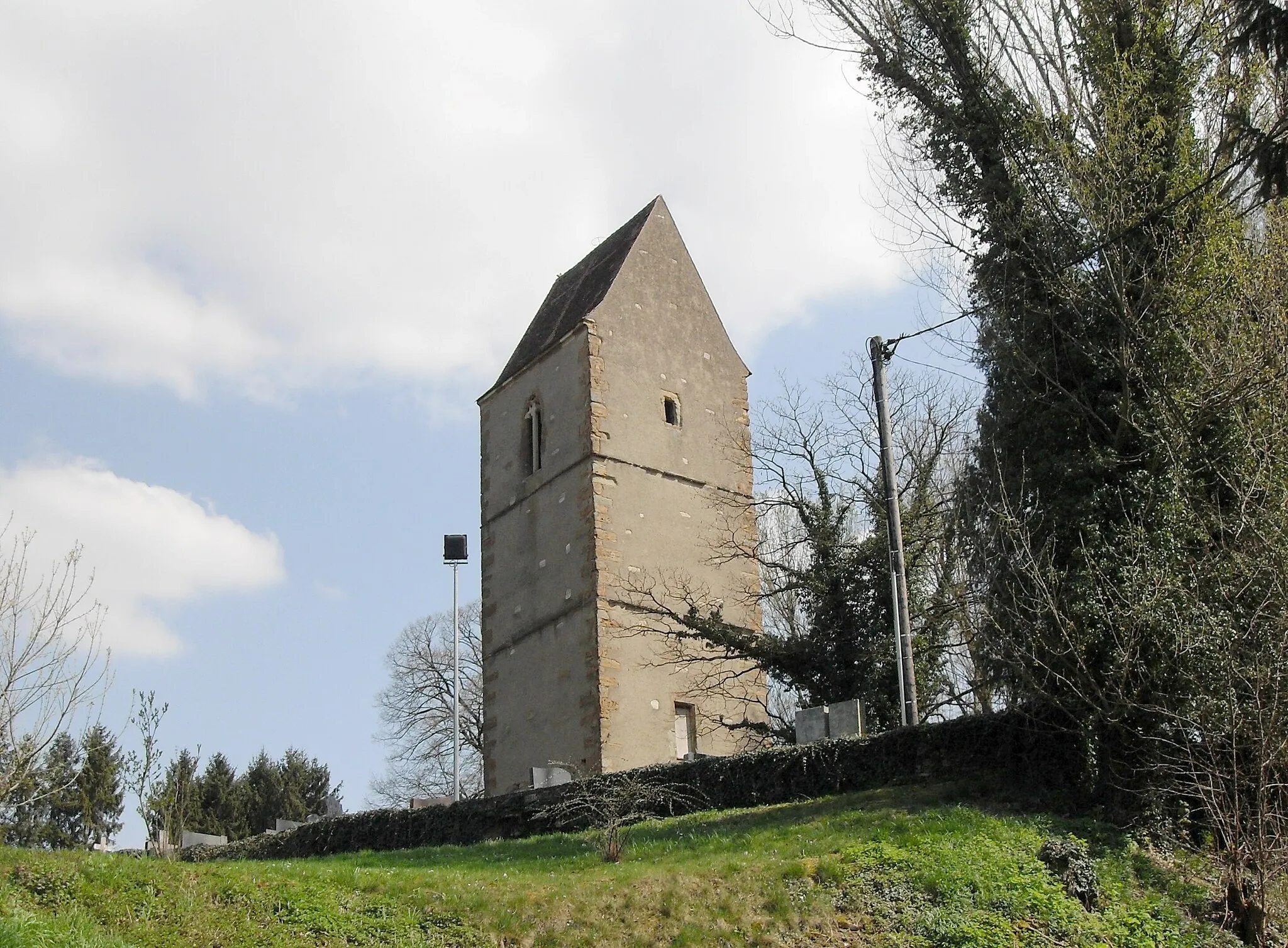 Photo showing: La Vieille Tour, clocher de l'ancienne église Saint-Nicolas du XIIè siècle à Dietwiller