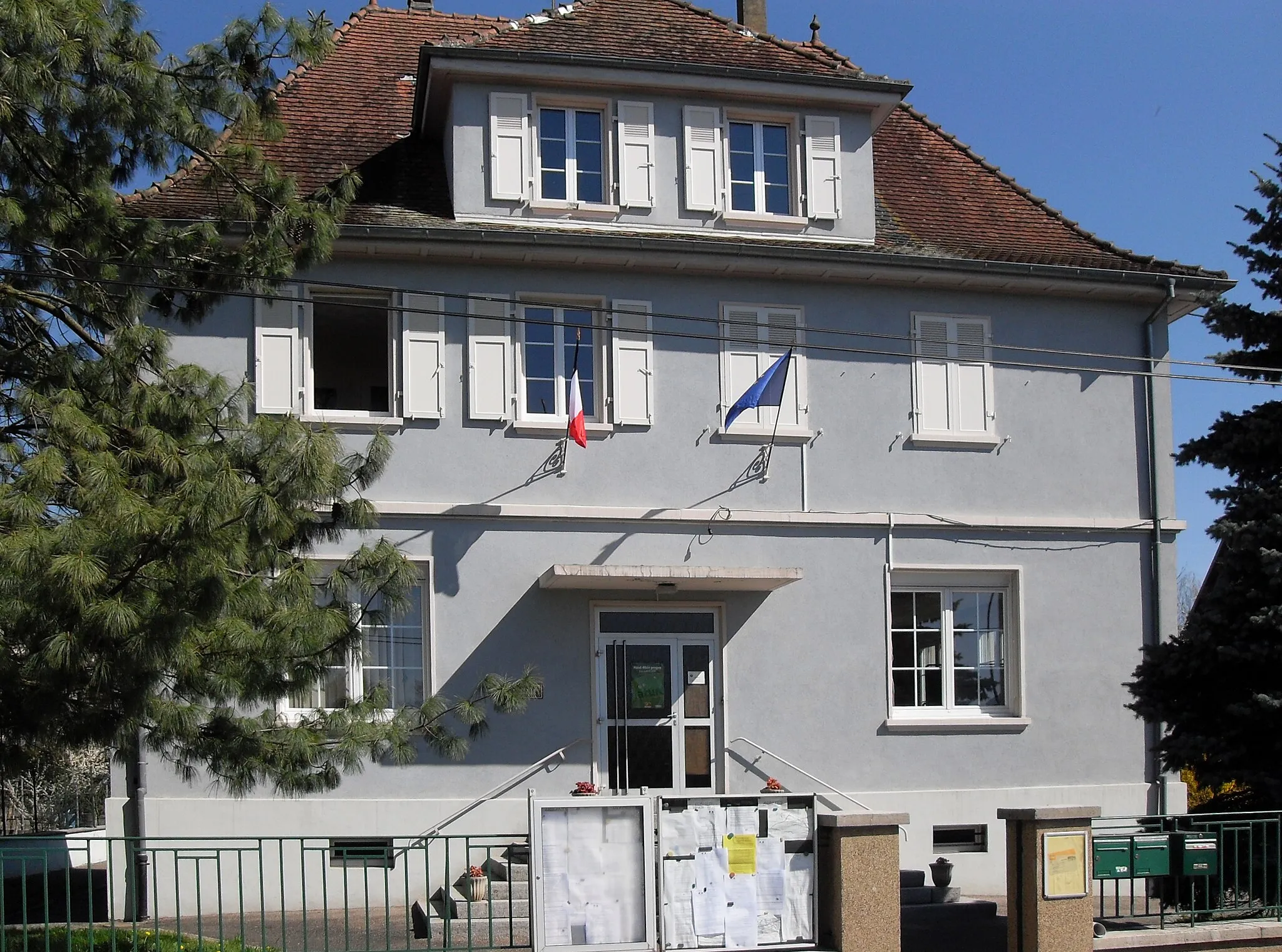 Photo showing: La mairie-école de Diefmatten