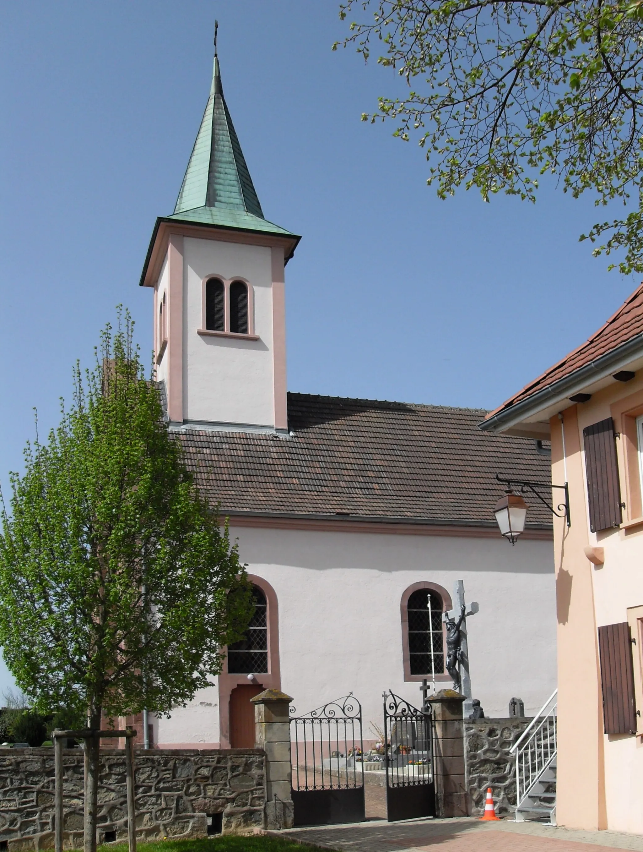 Photo showing: L'église Saint-Pantale d'Eteimbes