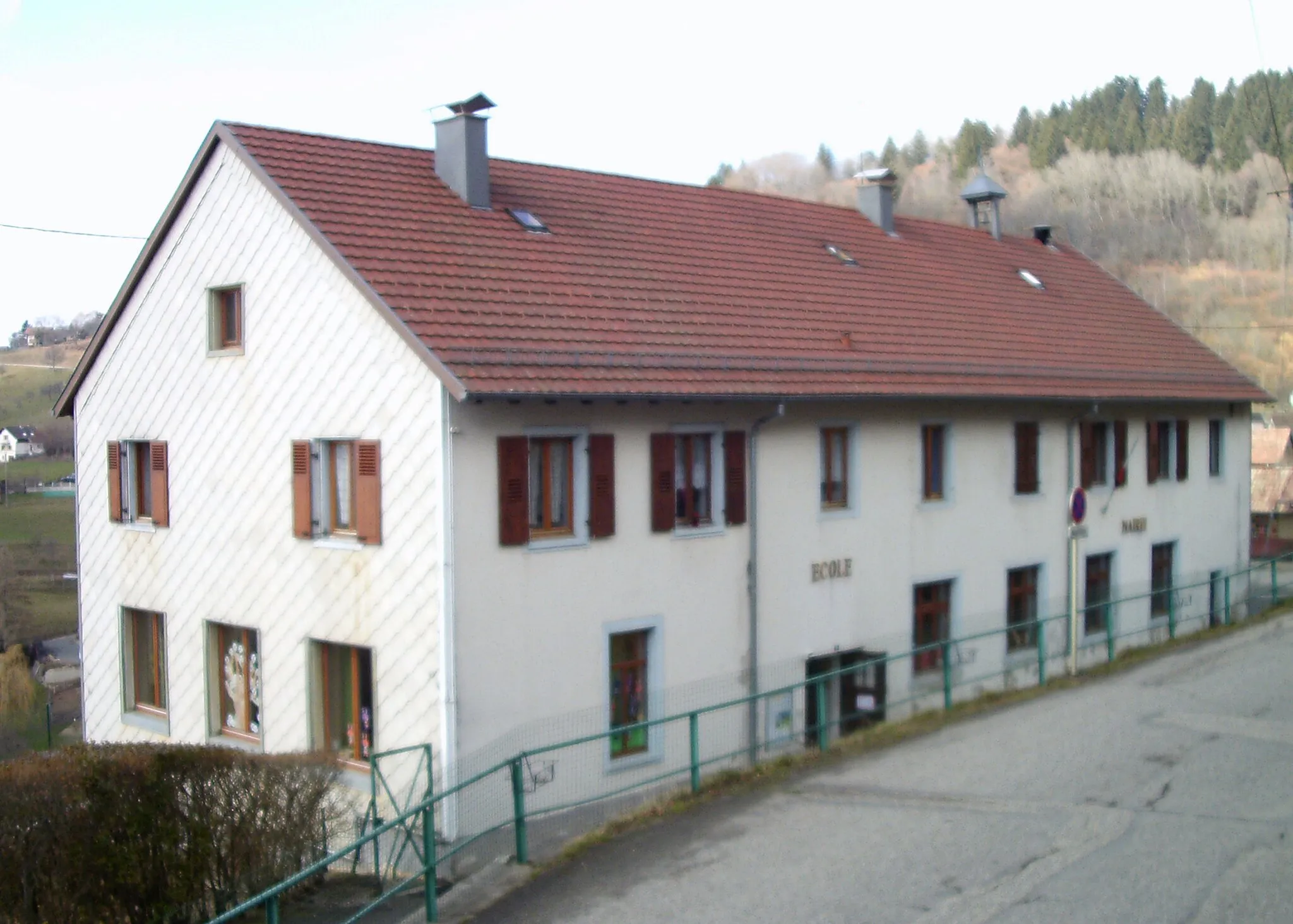 Photo showing: La mairie-école de Geishouse