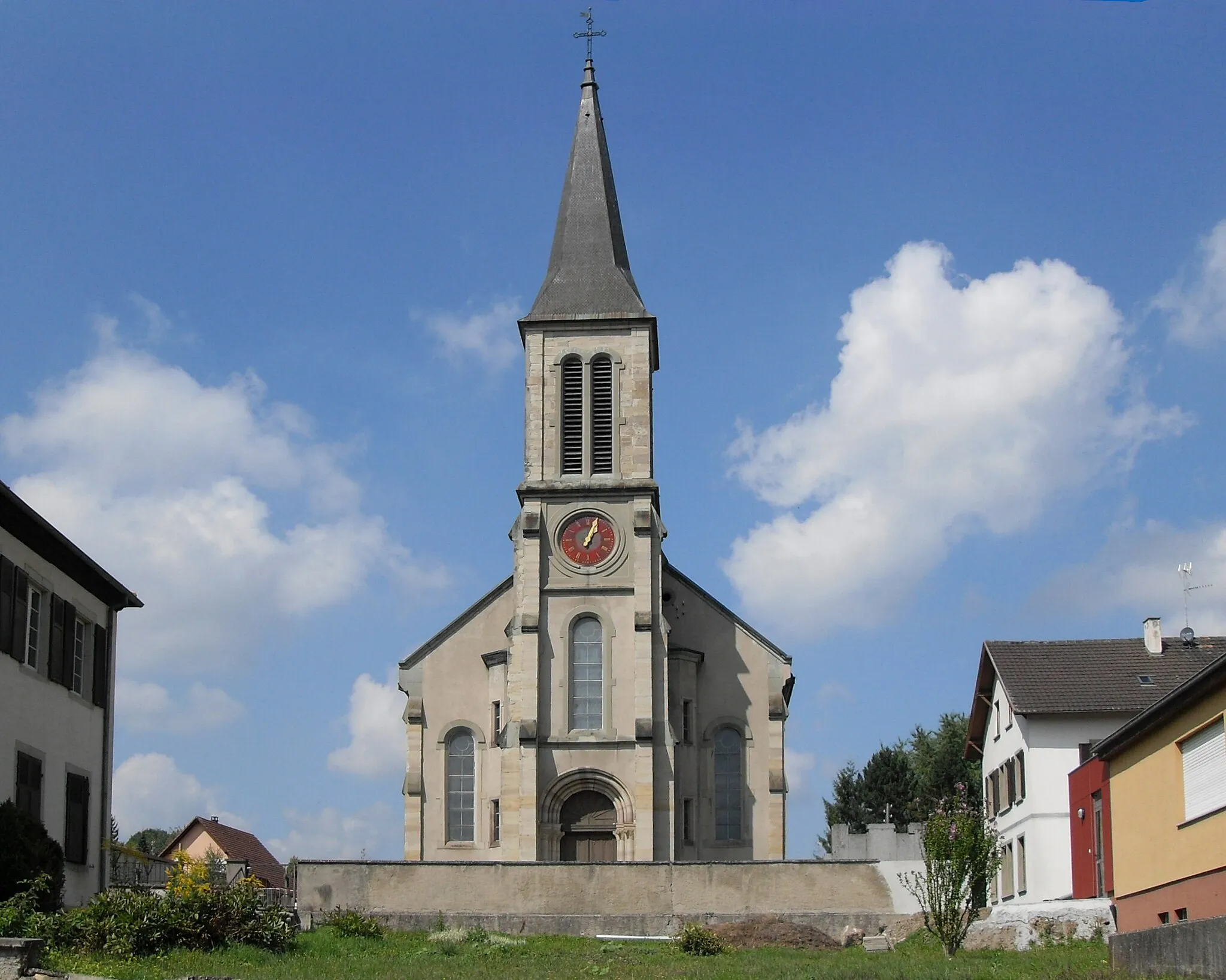 Photo showing: L'eglise Saint-Pierre et Saint-Paul à Hagenthal-le-Bas, côté sud-est