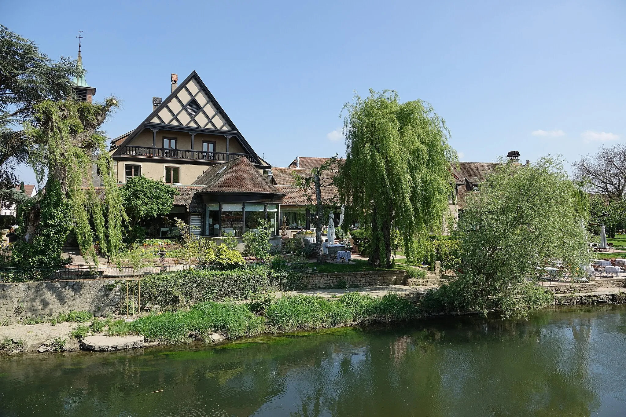 Photo showing: Auberge de l'Ill in Illhaeusern (Haut-Rhin, France).