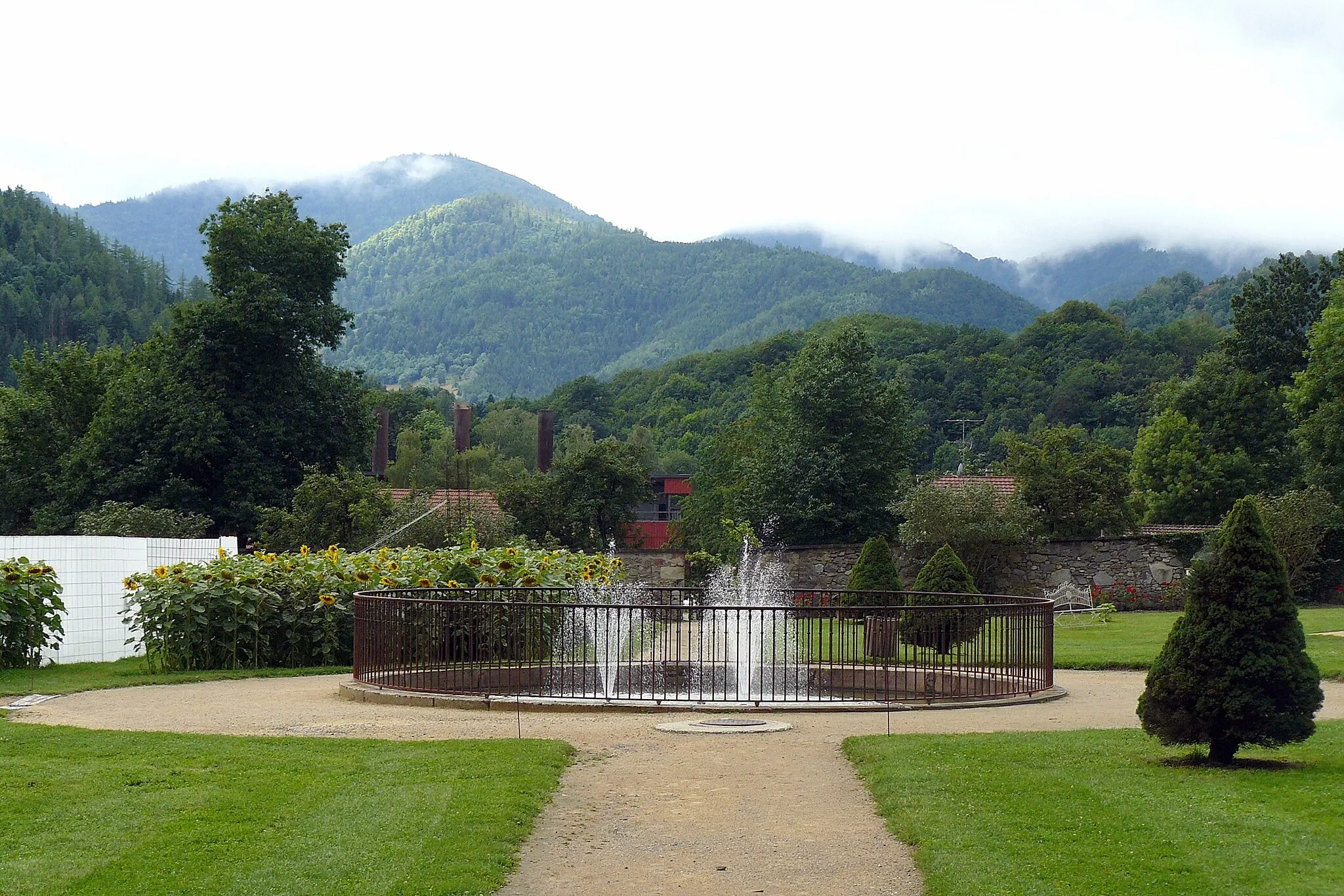 Photo showing: Gardens at the Wesserling Park (Haut-Rhin, France)