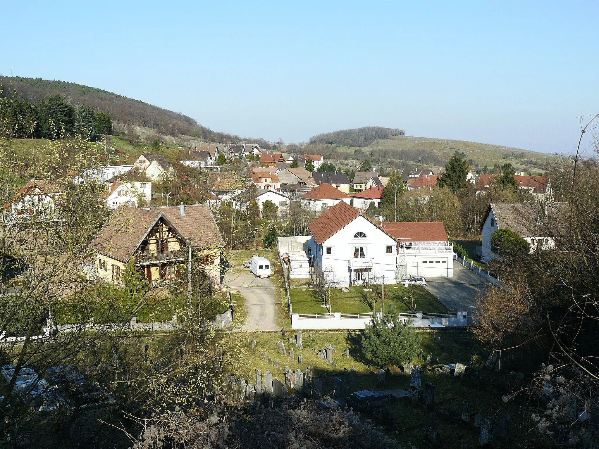 Photo showing: Le village de Jungholtz et le cimetière israélite