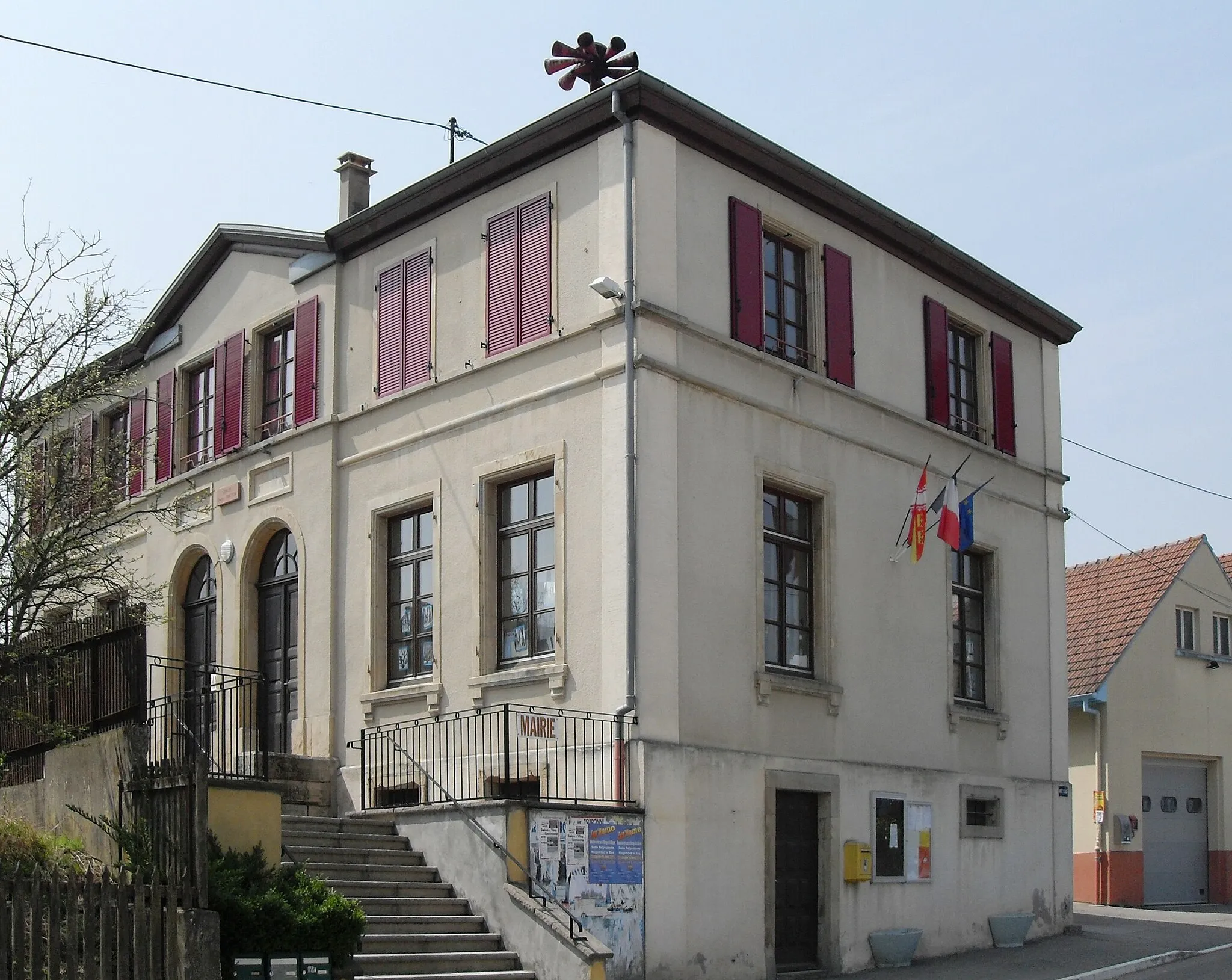 Photo showing: La mairie et l'ancienne école de Magstatt-le-Haut