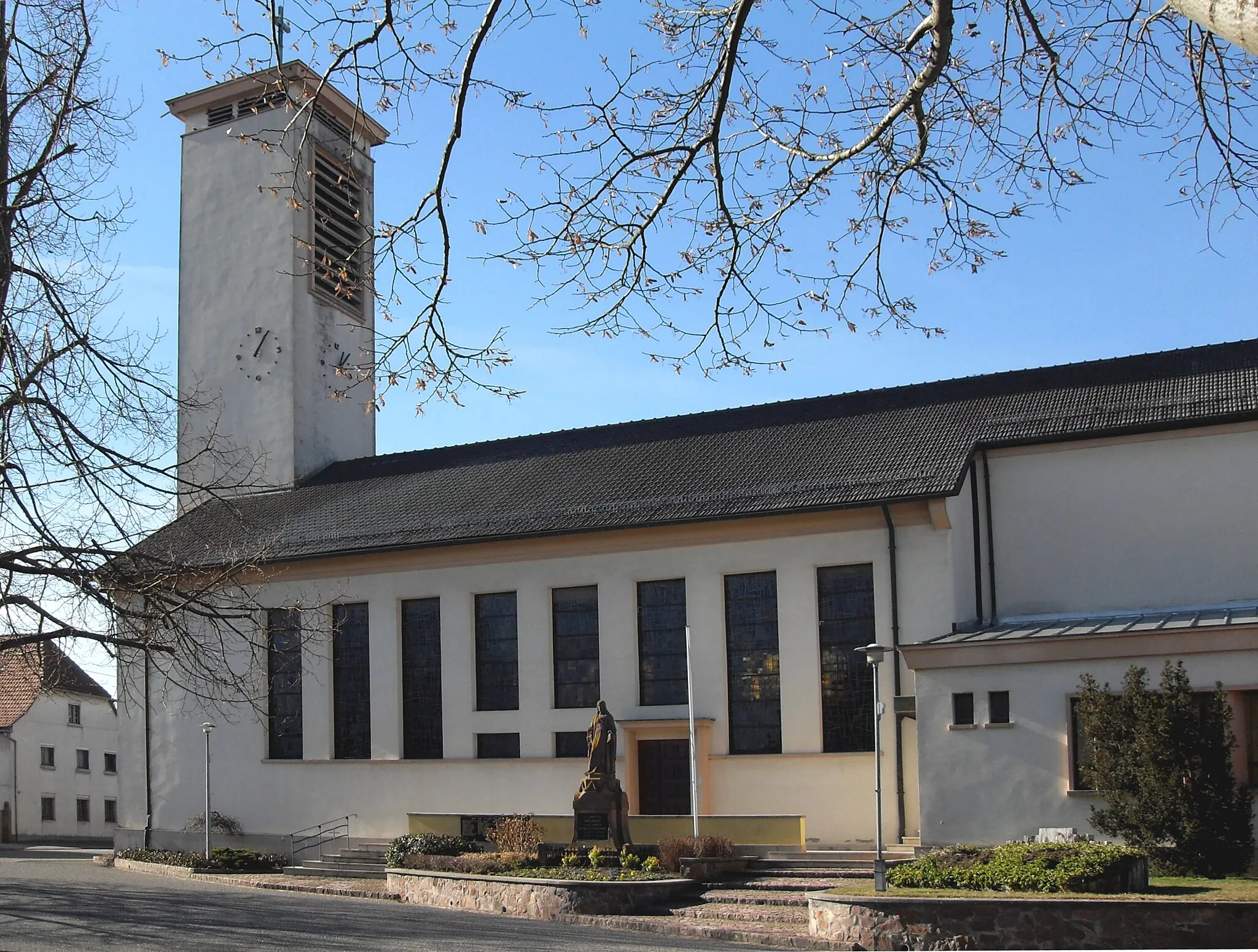 Photo showing: L'église Sainte-Agathe à Munchhouse, côté est