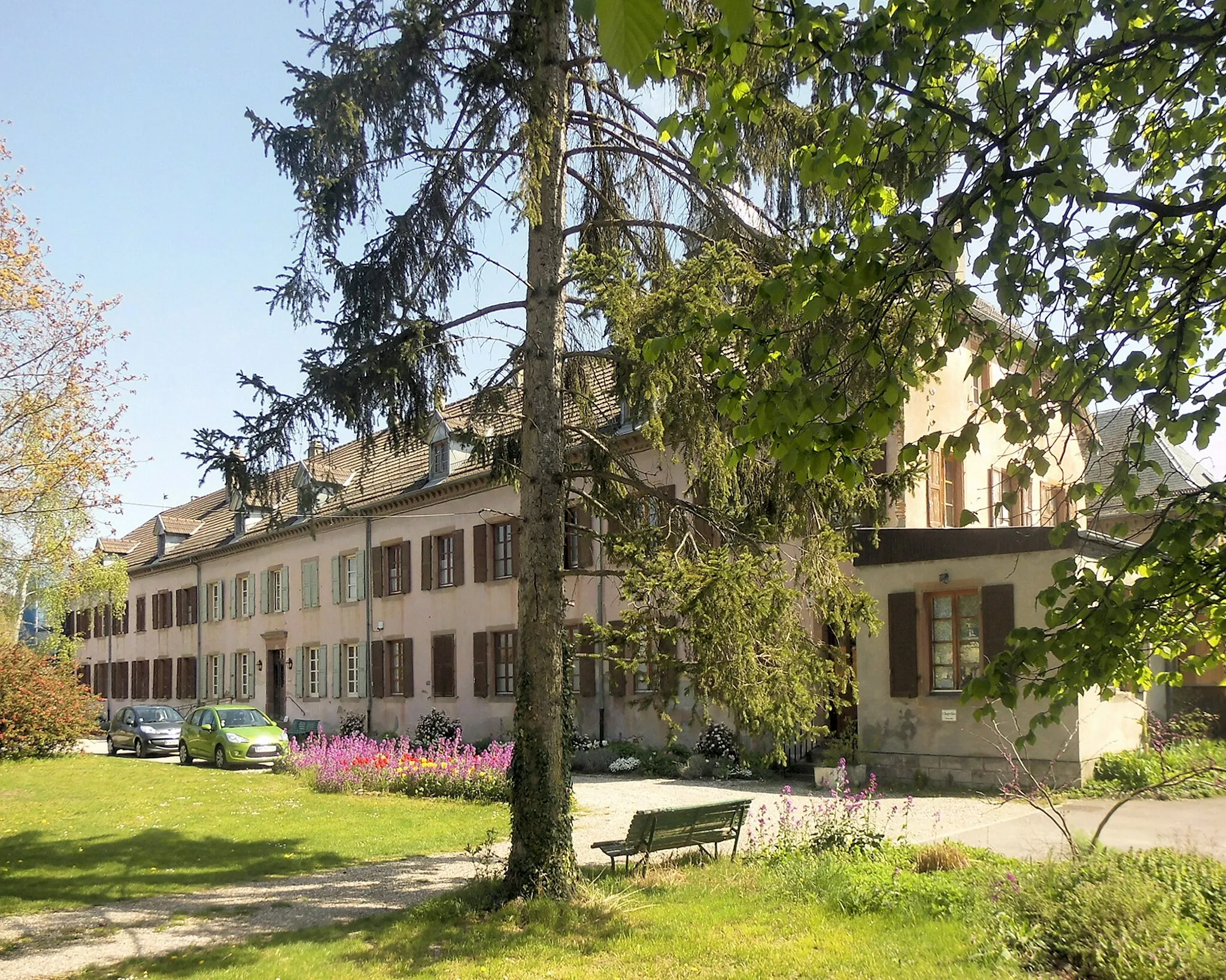 Photo showing: Le prieuré Saint-Bernard d'Ottmarsheim, côté ouest