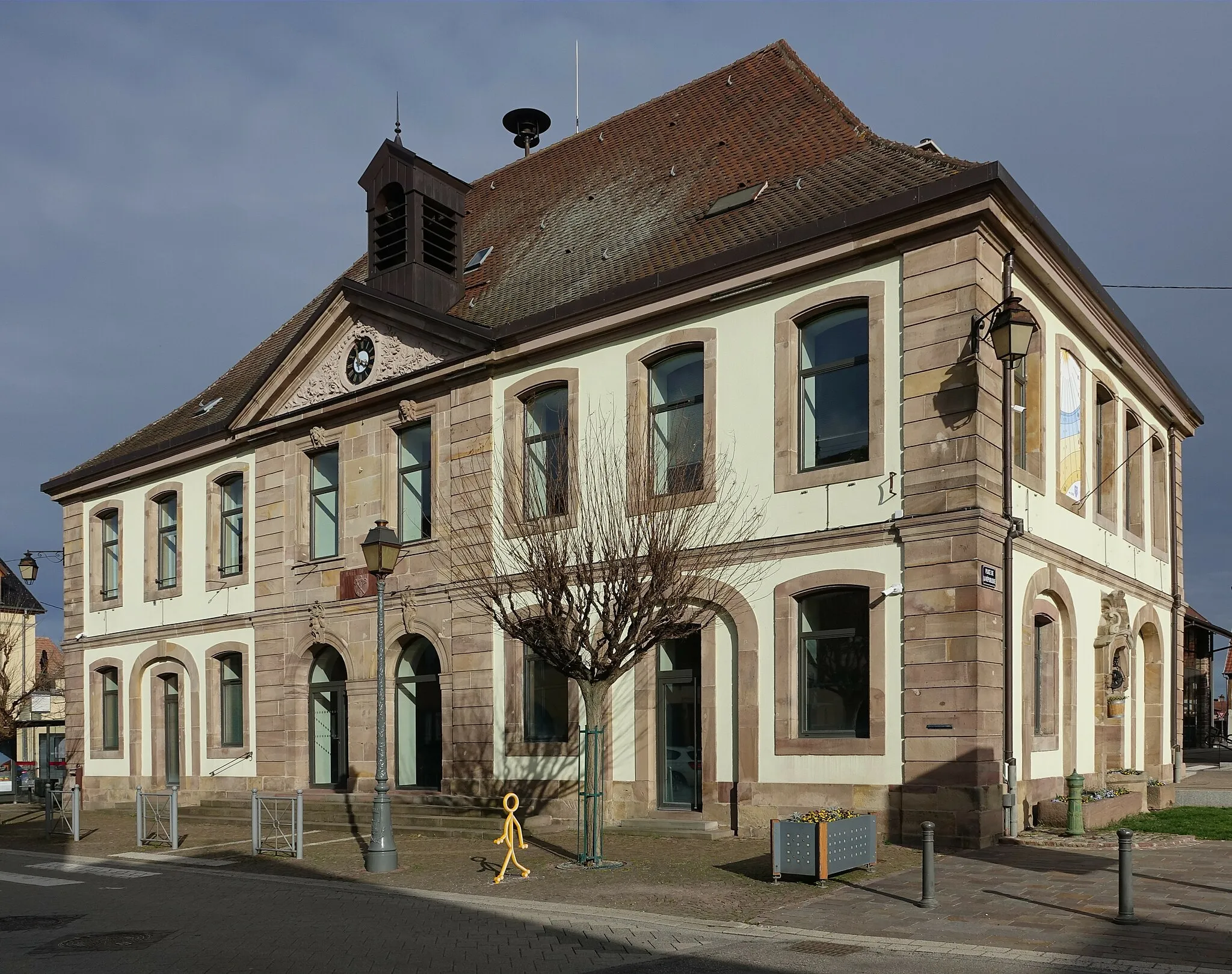 Photo showing: Town hall of Sainte-Croix-en-Plaine (Haut-Rhin, France).