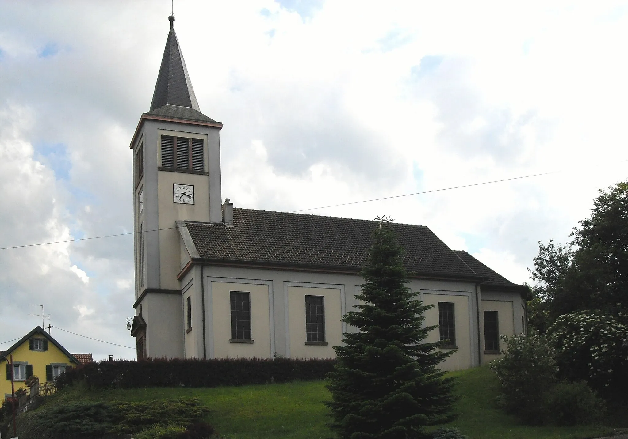 Photo showing: L'église Sainte-Thérèse-de-l'enfant-Jésus d'Ueberstrass