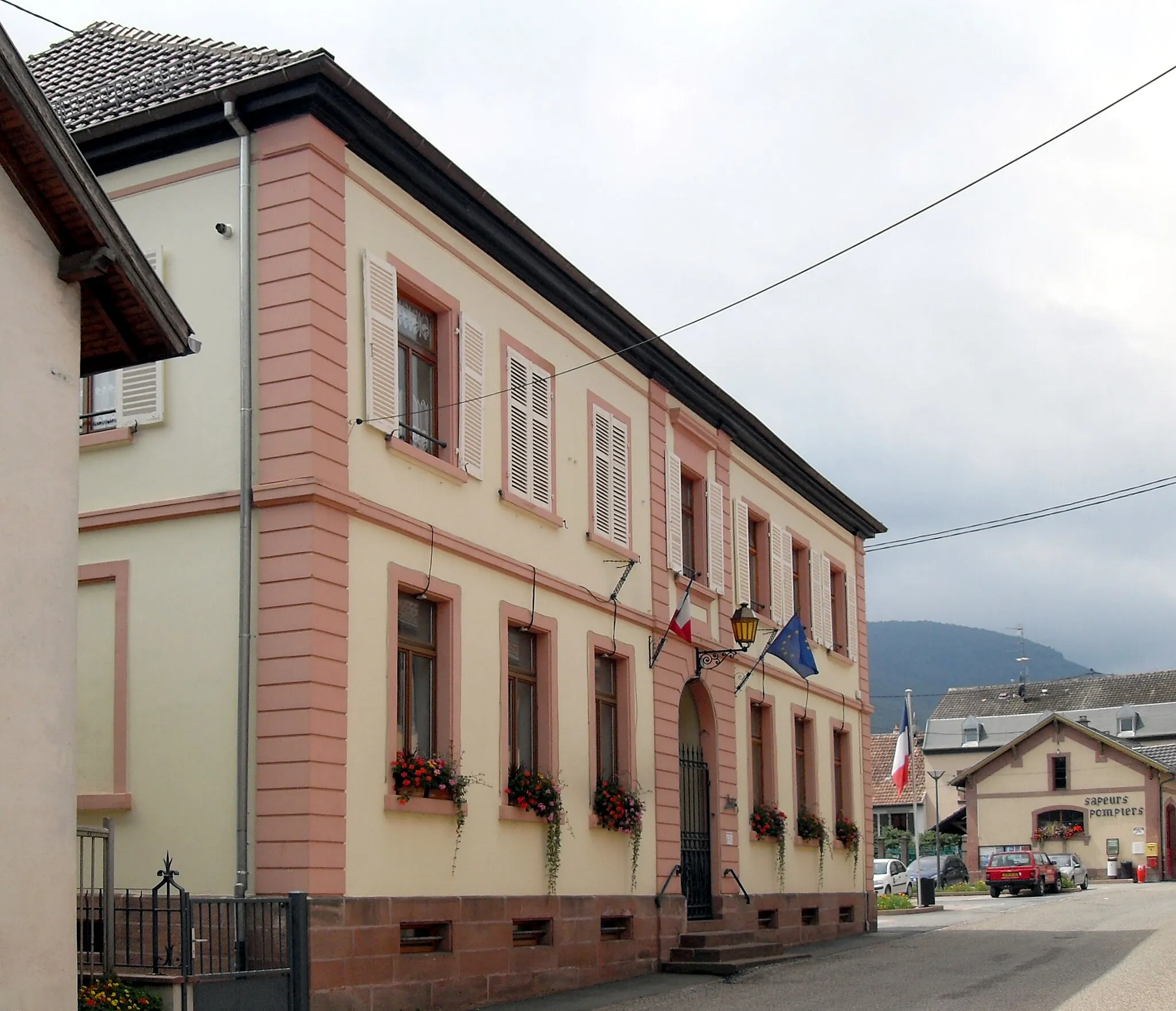 Photo showing: La mairie de Wuenheim