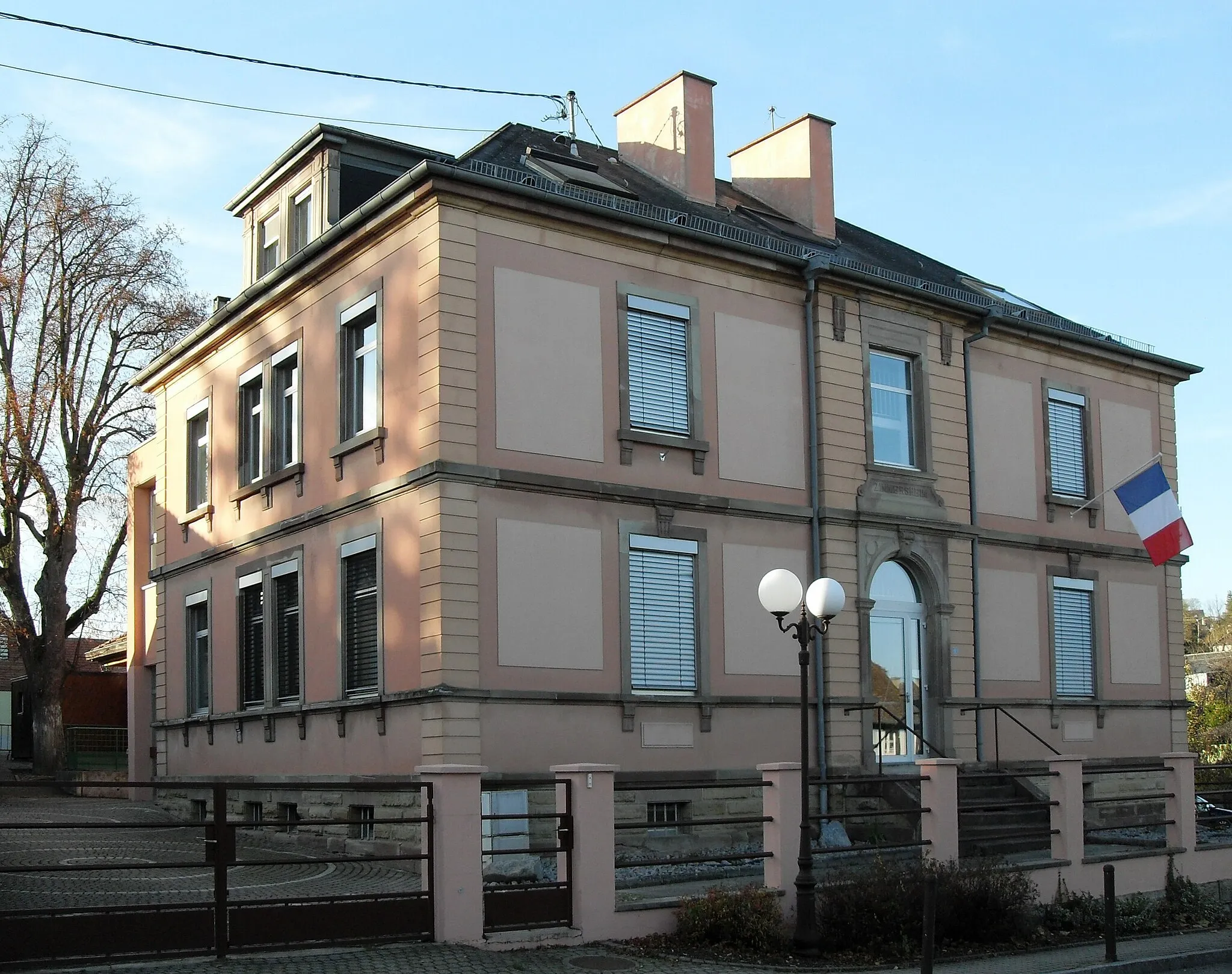 Photo showing: La mairie-école de Zimmersheim