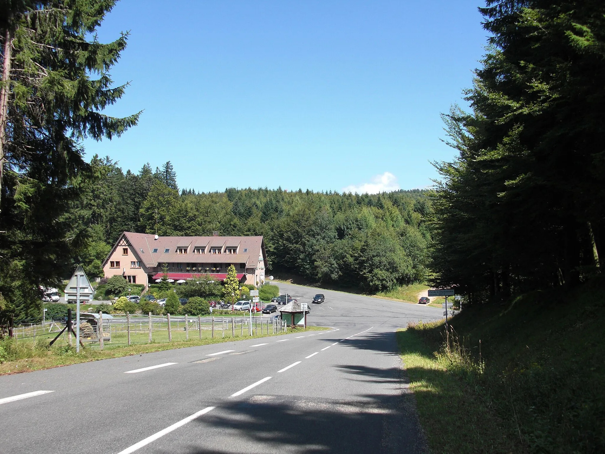 Photo showing: Col de la Charbonnière: pass summit with sign