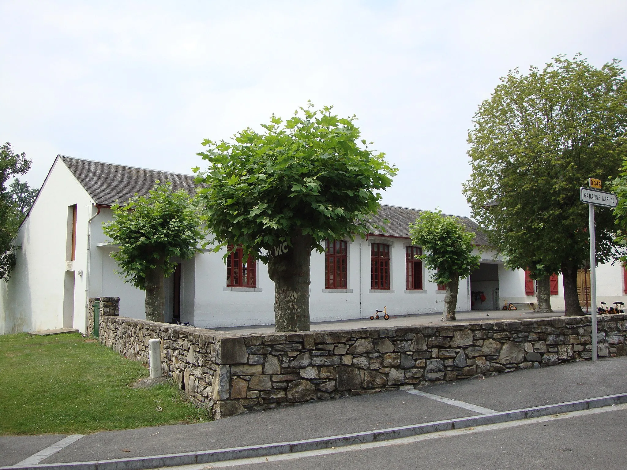 Photo showing: Ordiarp (Pyr-Atl, Fr) school