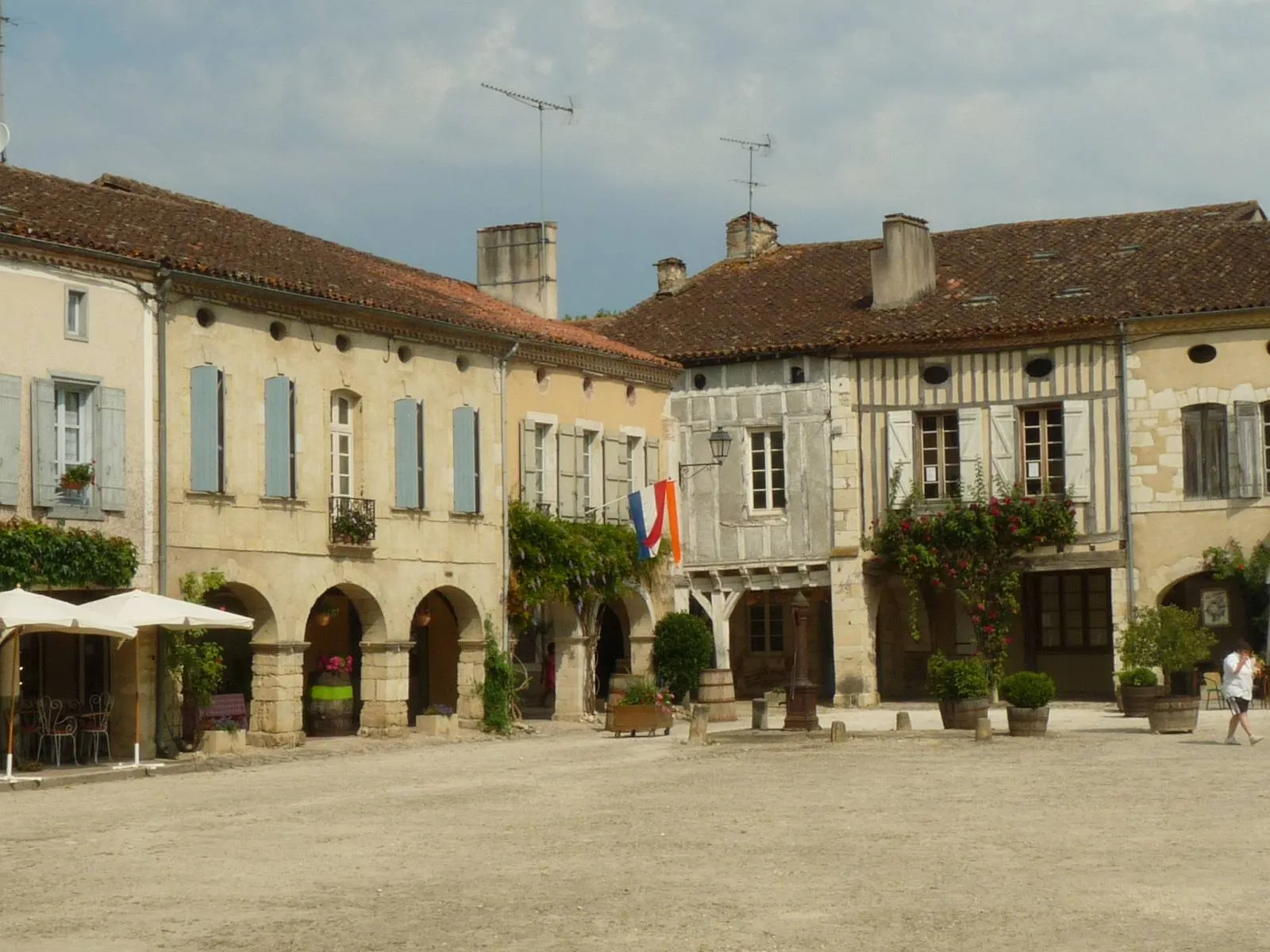 Photo showing: Place Royale, Labastide-d'Armagnac, Landes, France