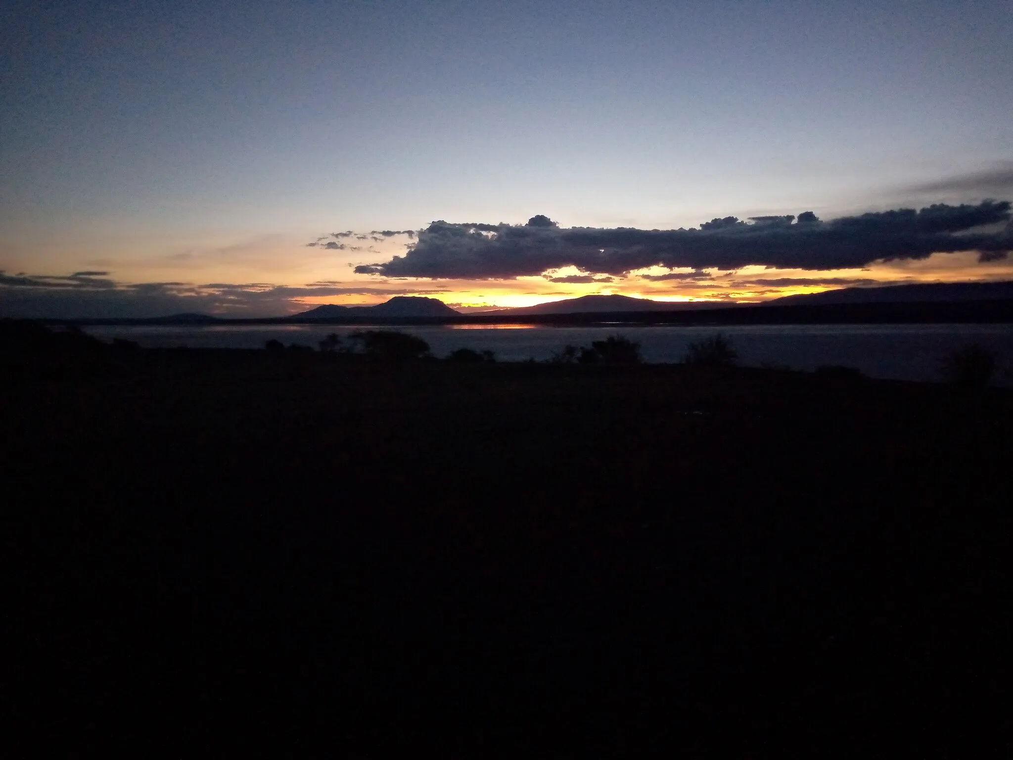 Photo showing: Lake Magadi is in South West of Nairobi Kenya. The lake is one of the producers of Trona in the world.