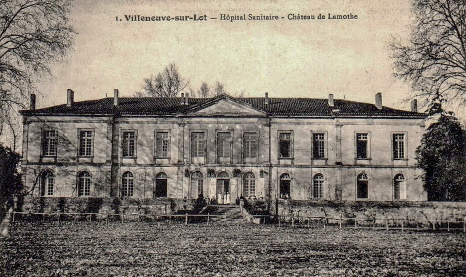 Photo showing: This building is indexed in the base Mérimée, a database of architectural heritage maintained by the French Ministry of Culture, under the reference PA00084268 .