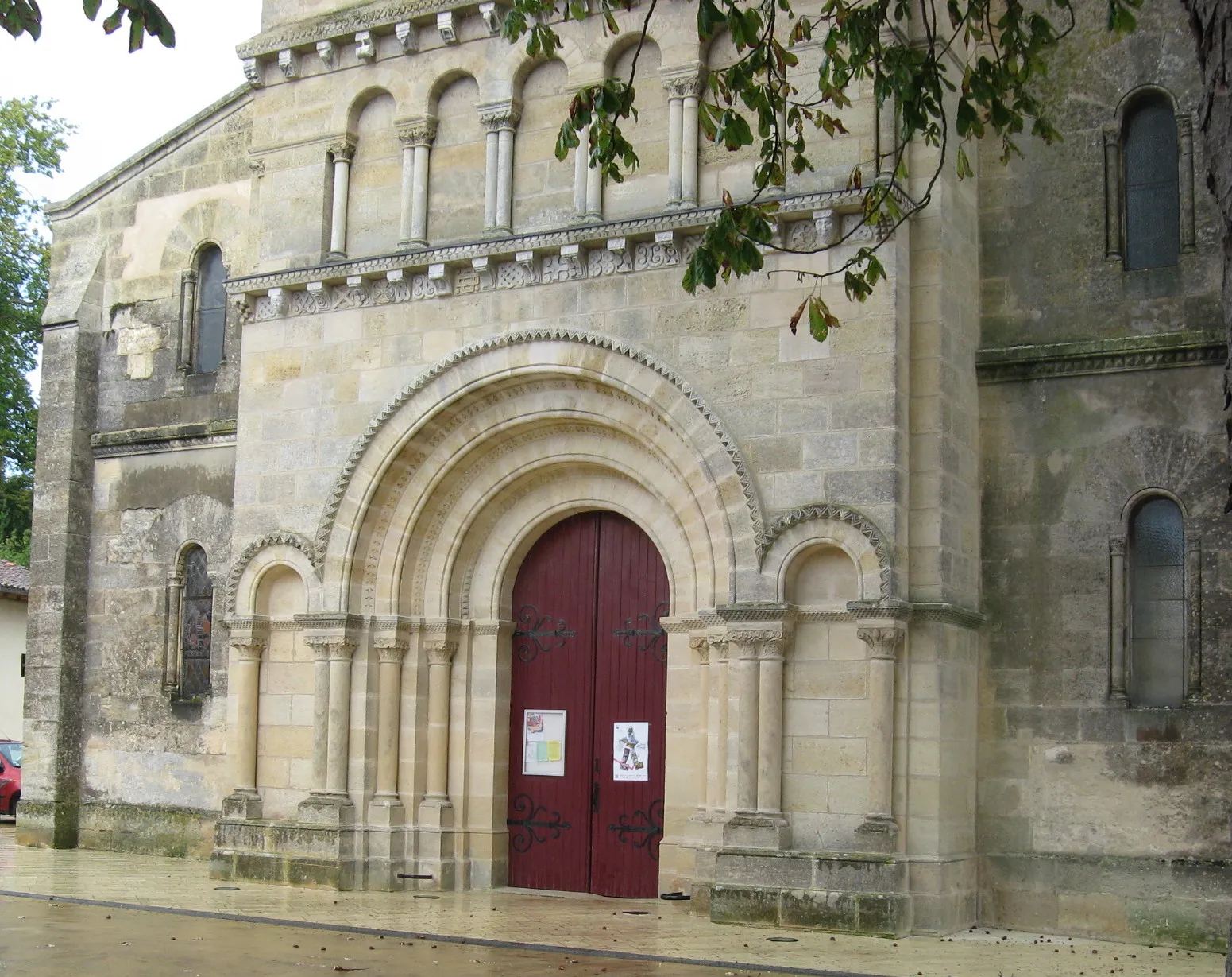 Photo showing: This building is inscrit au titre des monuments historiques de la France. It is indexed in the base Mérimée, a database of architectural heritage maintained by the French Ministry of Culture, under the reference PA00083519 .