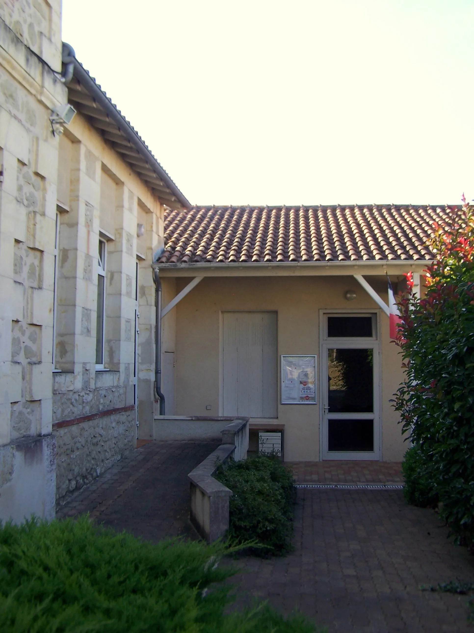 Photo showing: Our Lady church of Cambes (Lot-et-Garonne, France)