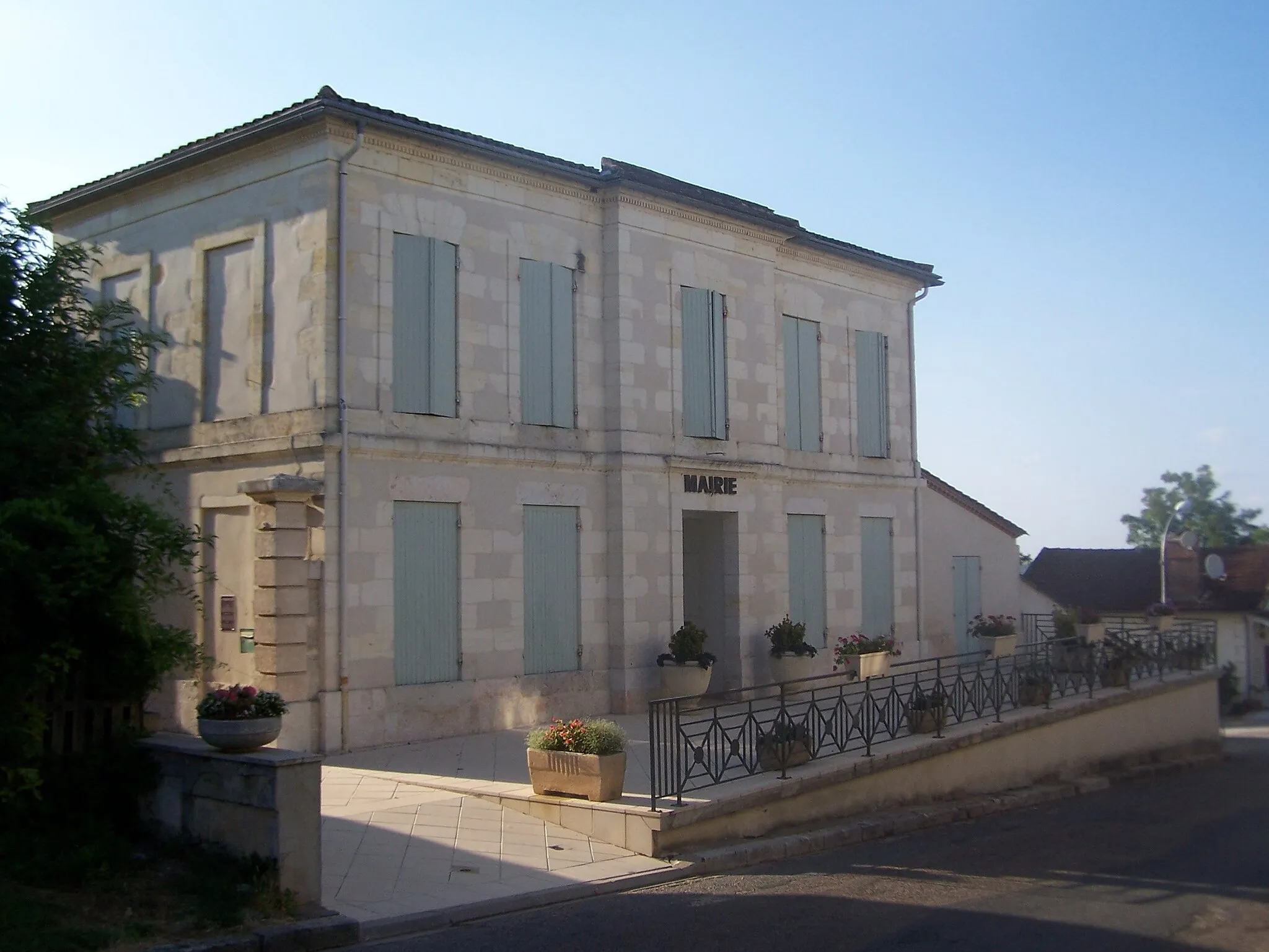 Photo showing: Town hall of Lévignac-de-Guyenne (Lot-et-Garonne, France)