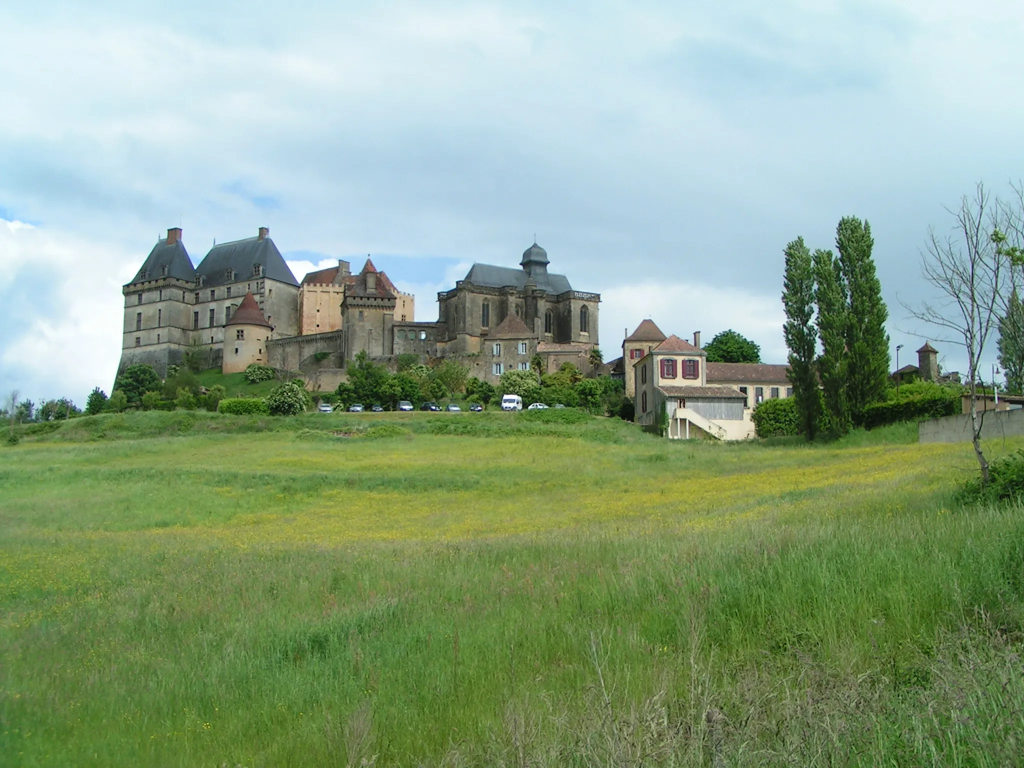 Photo showing: This building is en partie classé, en partie inscrit au titre des monuments historiques de la France. It is indexed in the base Mérimée, a database of architectural heritage maintained by the French Ministry of Culture, under the reference PA00082386 .