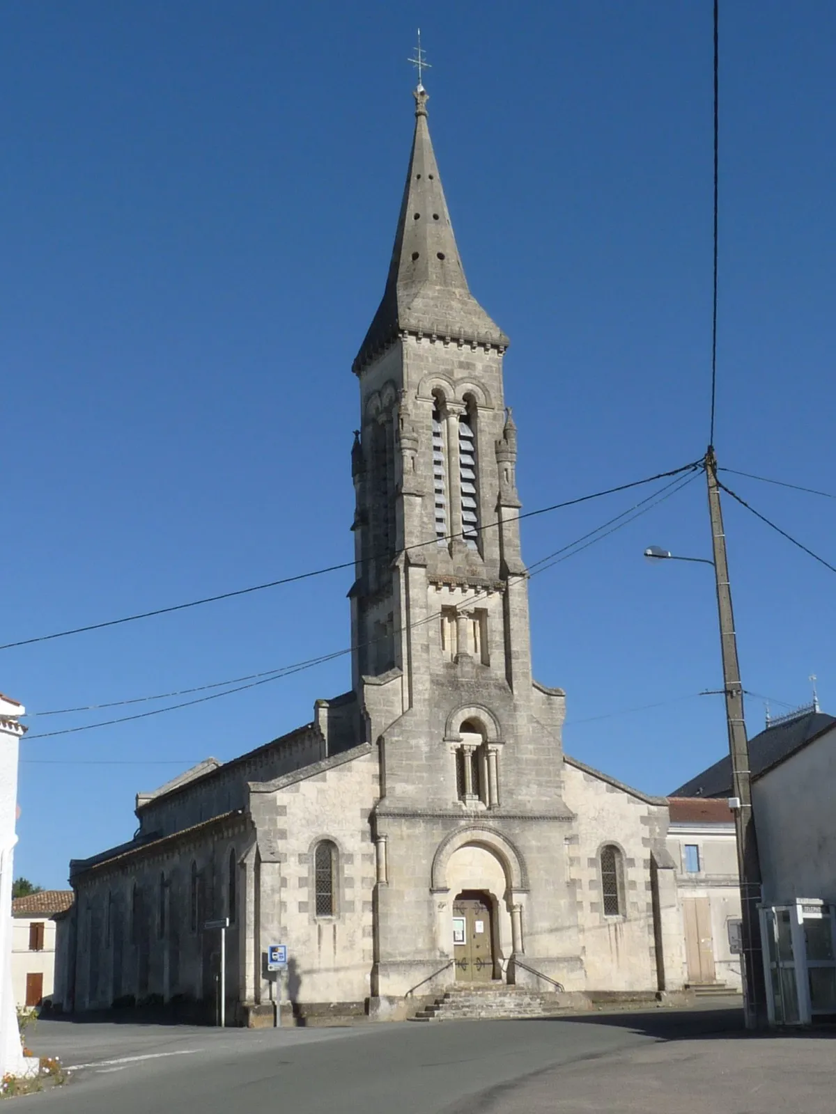 Photo showing: Eglise de Donnezac, Gironde, France