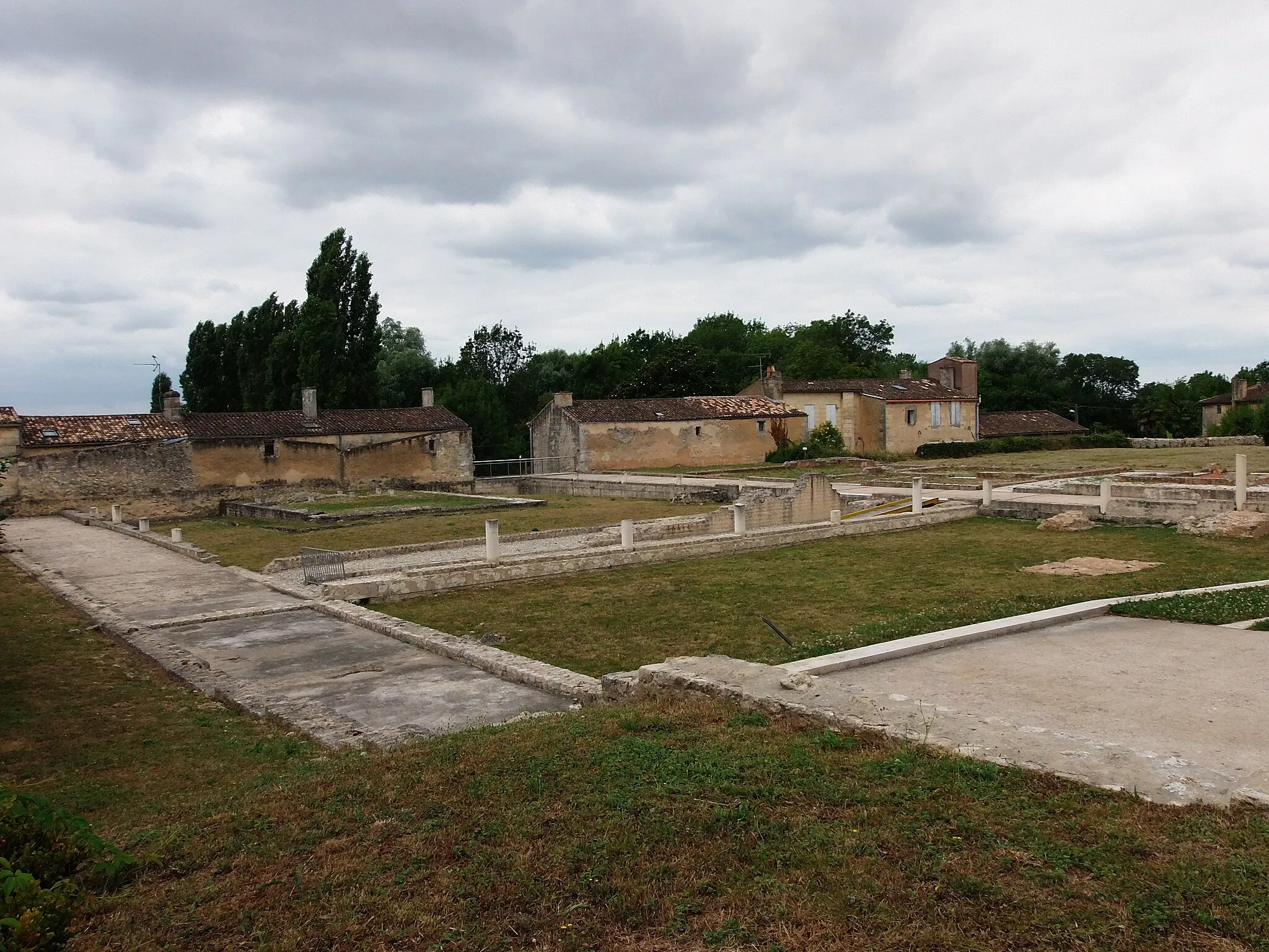 Photo showing: Vestiges de la villa gallo-romaine de Plassac, domaine archéologique départemental de Plasac (Gironde, France). Site classé aux Monuments historiques.