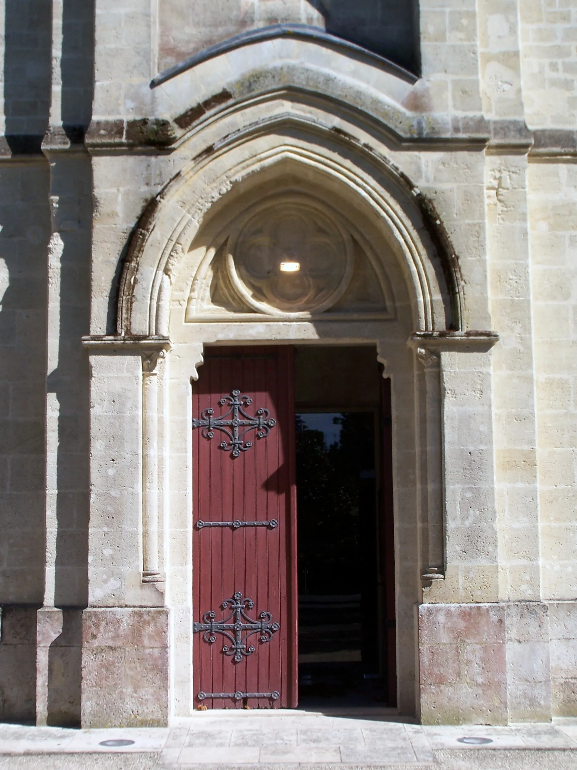 Photo showing: Saint Magne church of Saint-Magne (Gironde, France)