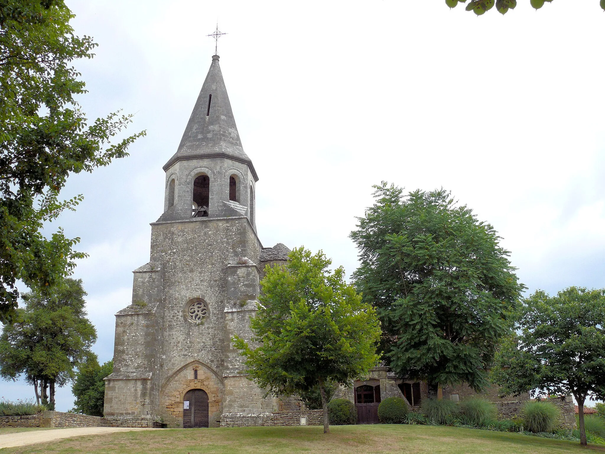 Photo showing: Loubejac - Eglise Saint-Pierre-ès-Liens - Clocher