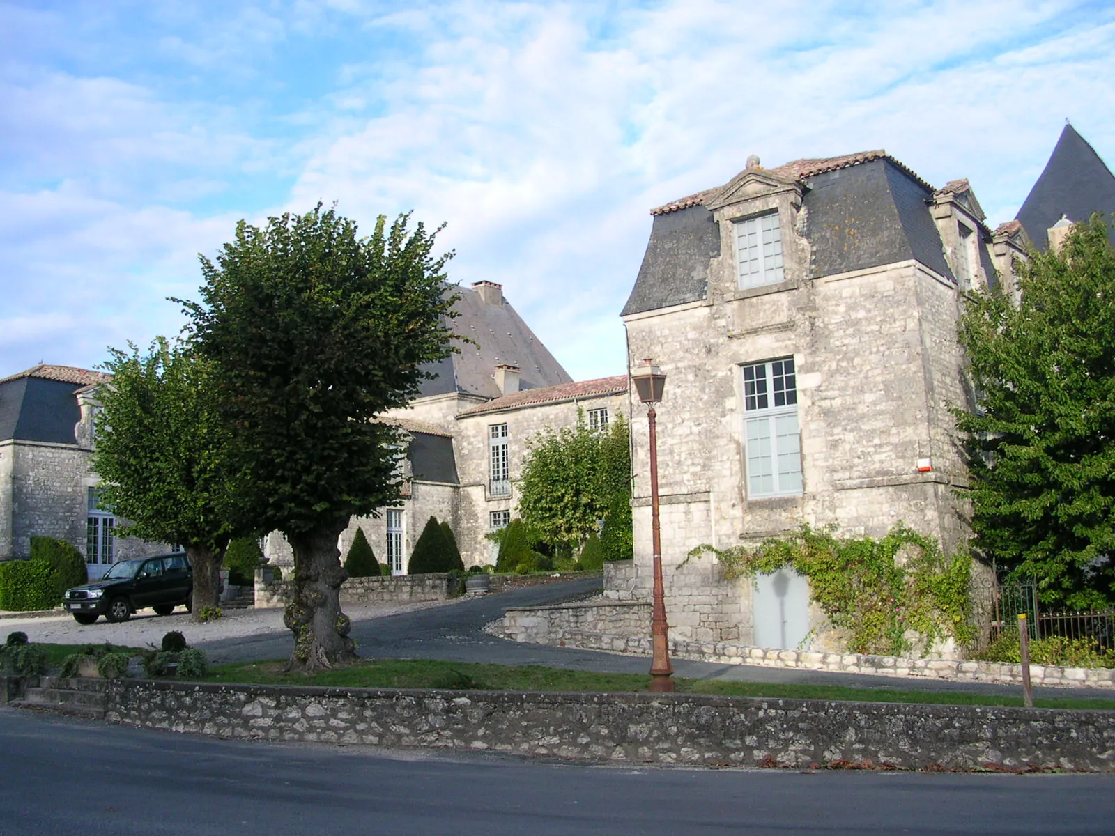 Photo showing: Château Saussignac