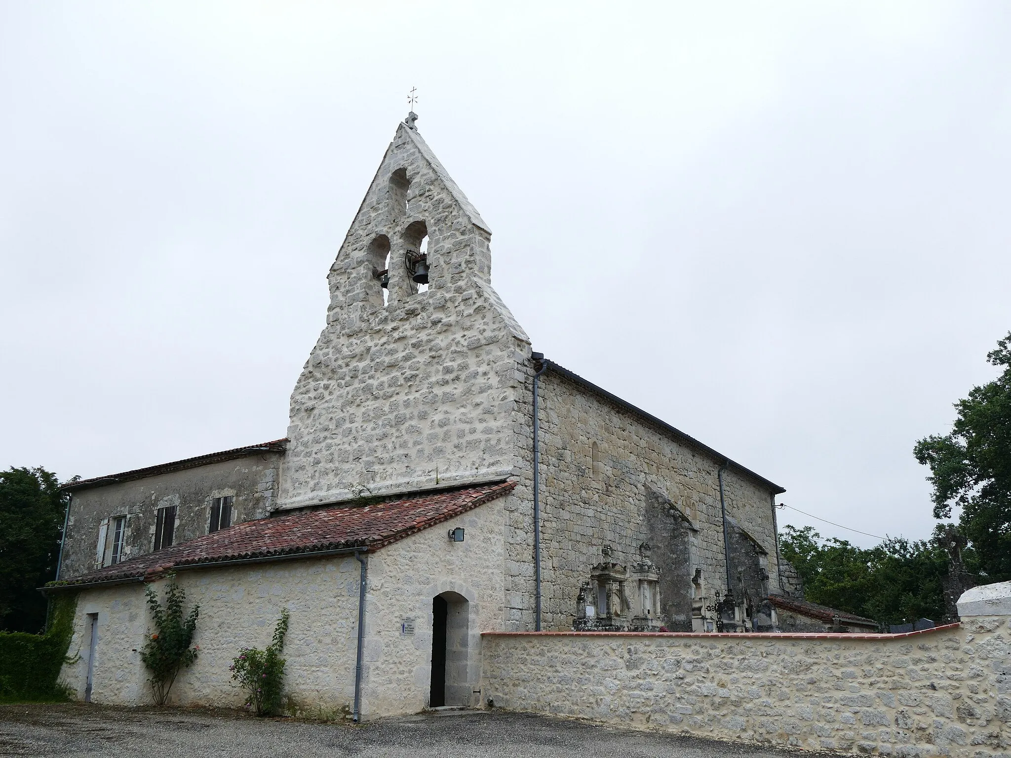 Photo showing: Saint-Caprais' church in La Croix-Blanche (Lot-et-Garonne, Aquitaine, France).
