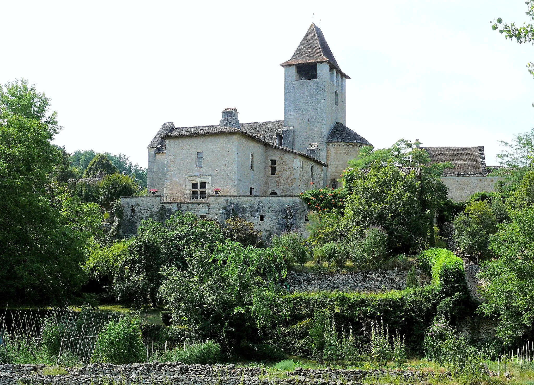 Photo showing: Lacapelle-Biron - L'église de Saint-Avit