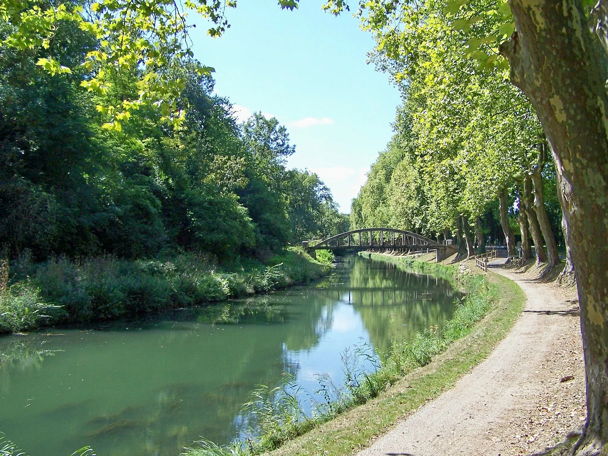 Photo showing: Le canal de Garonne à Castillon-de-Castets, Gironde, France