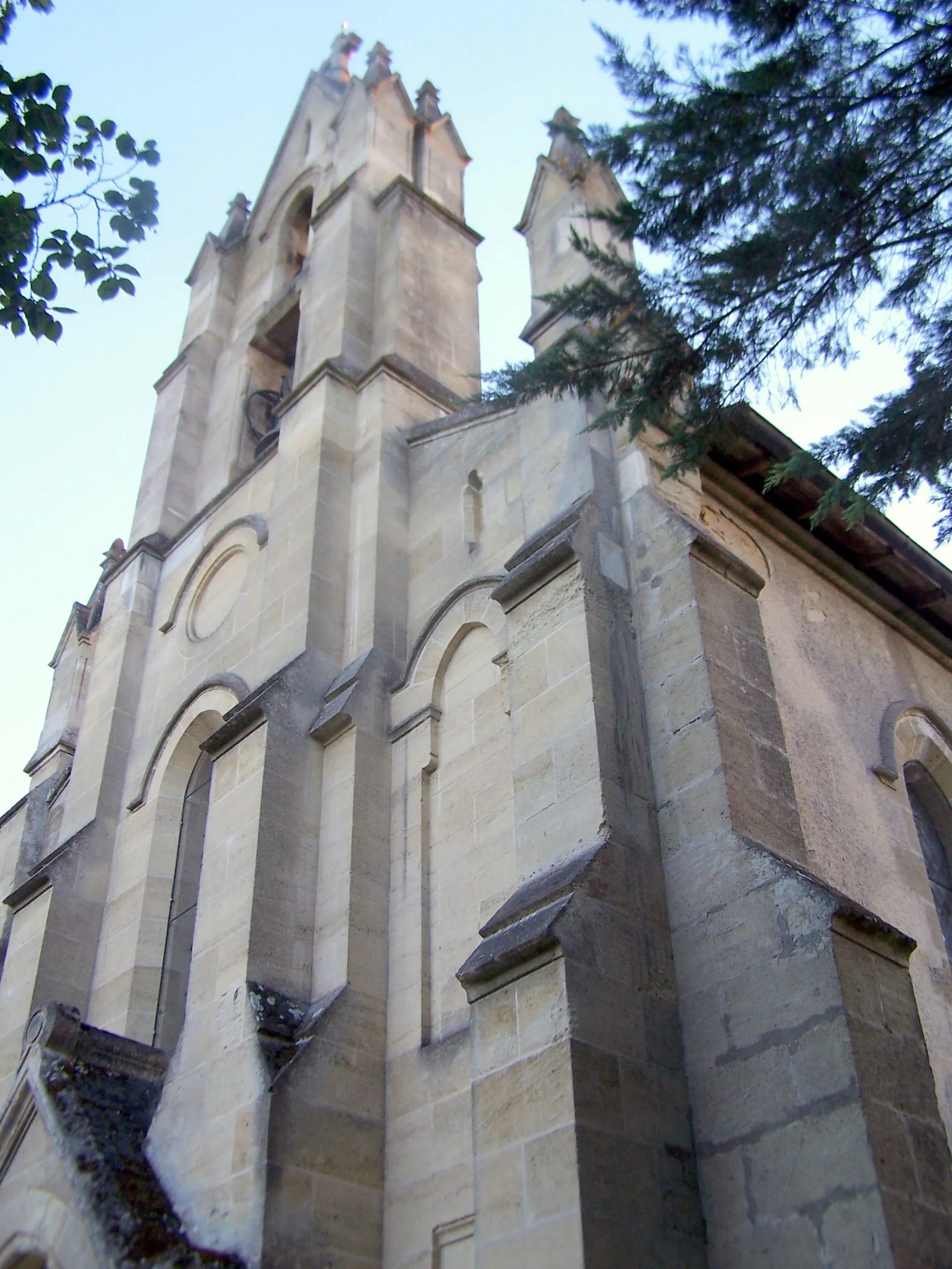 Photo showing: Saint John church of Le Tuzan (Gironde, France)