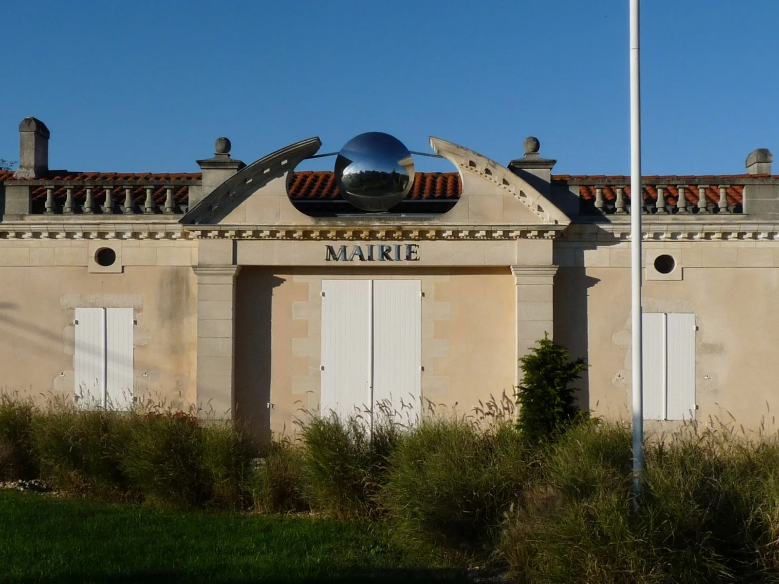 Photo showing: Mairie d'Eyrans, Gironde, France