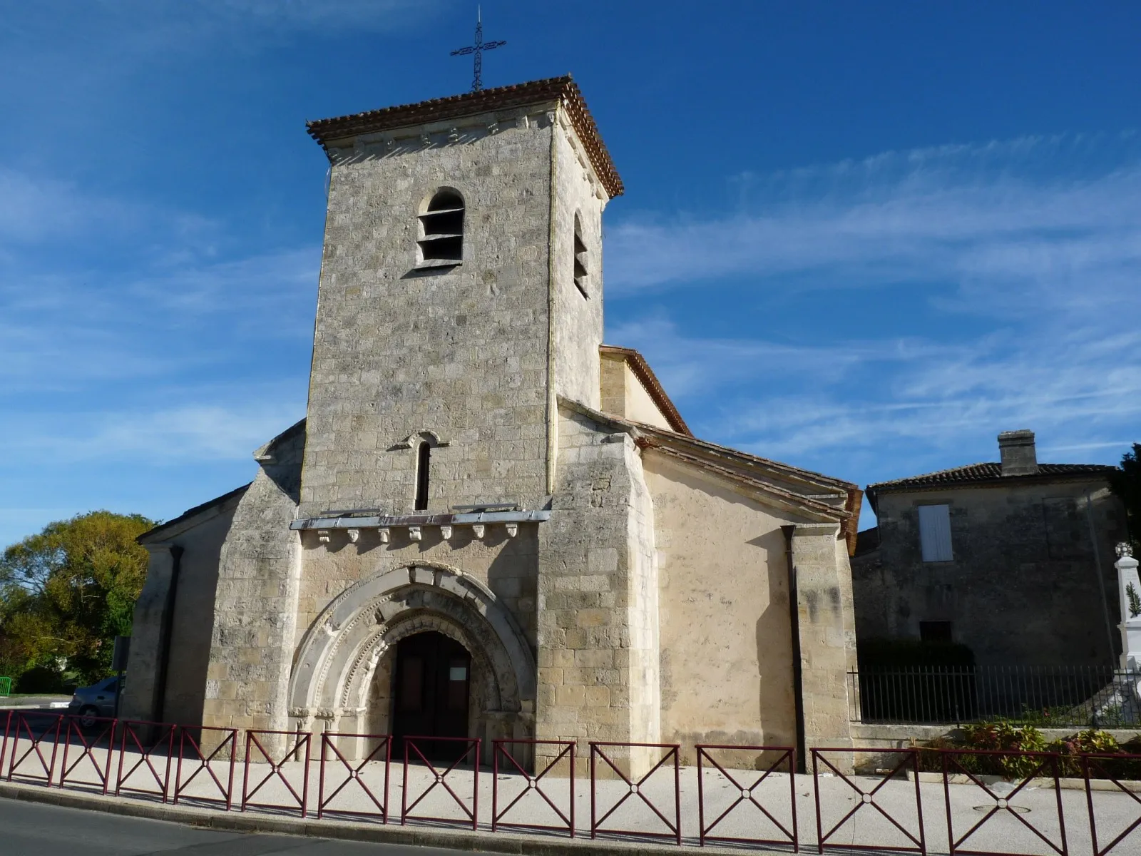 Photo showing: Eglise de Saint-Martin-Lacaussade, Gironde, France