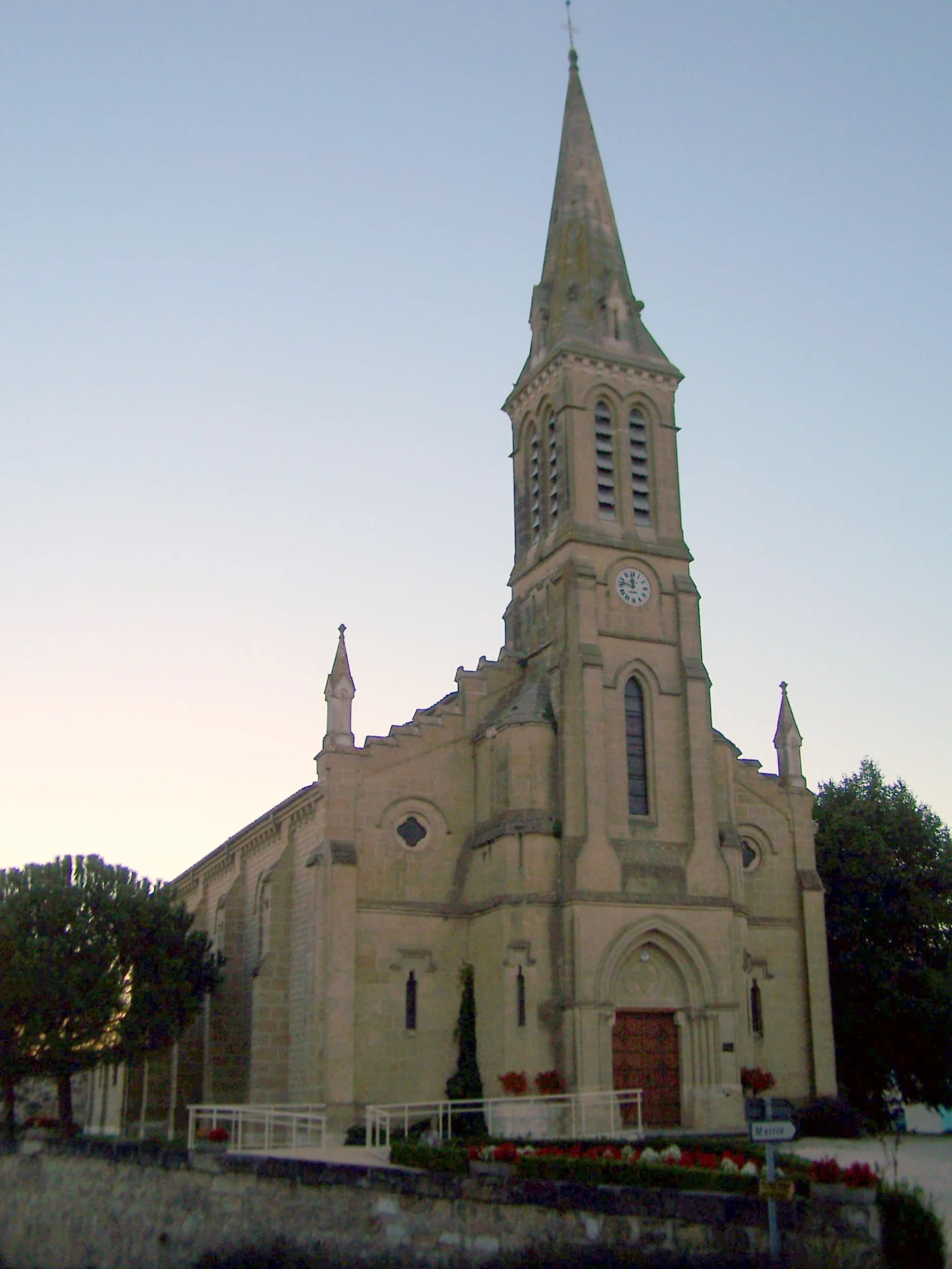 Photo showing: Our lady church of Puymiclan (Lot-et-Garonne, France)