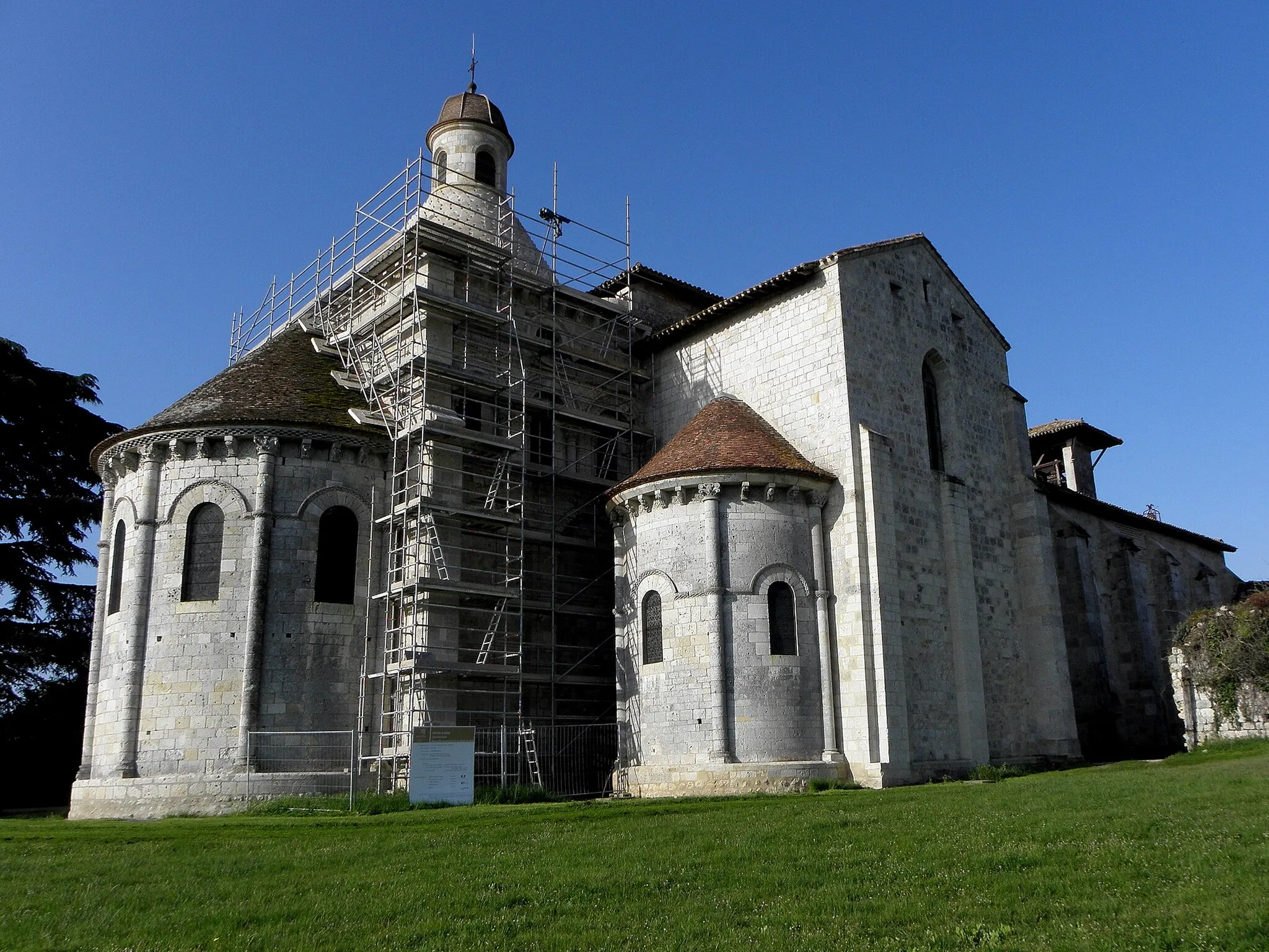 Photo showing: Chevet de l'église Notre-Dame de Moirax (47).